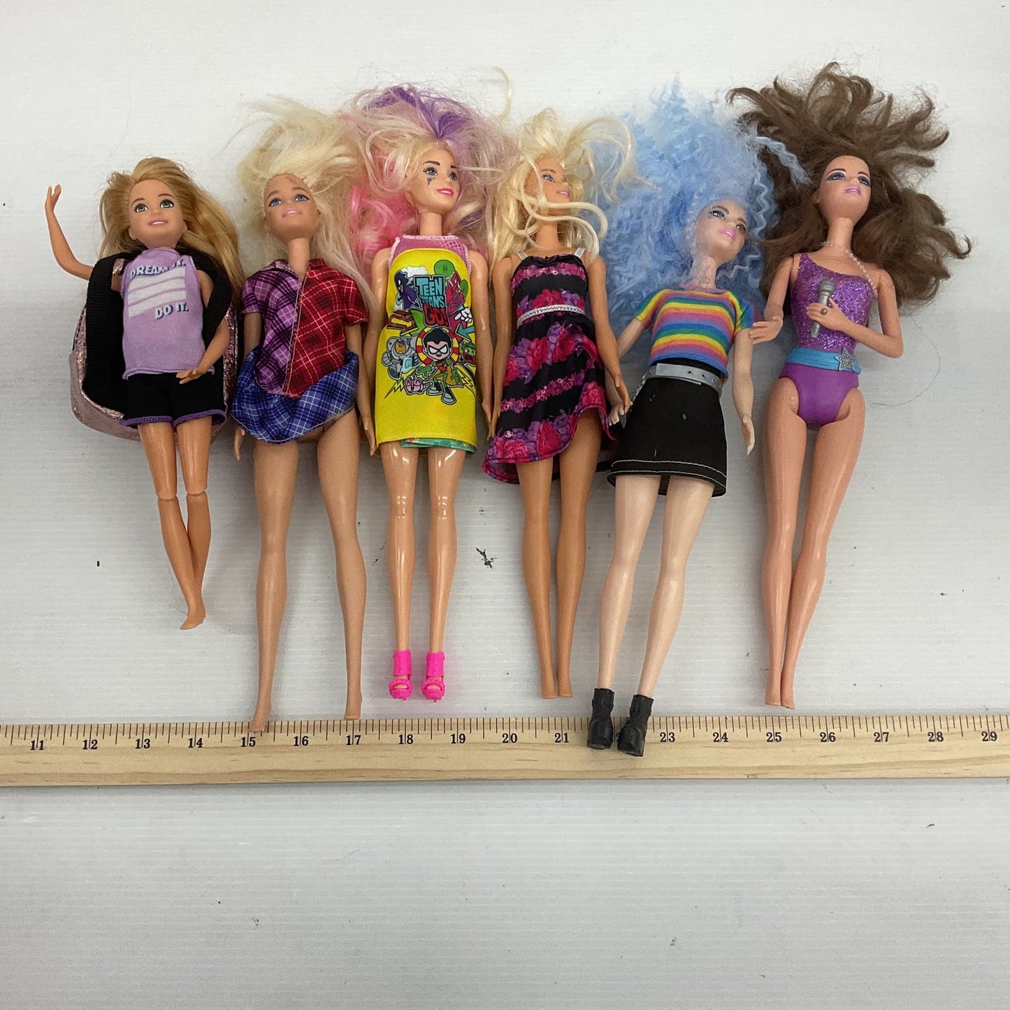 10 Pounds Assorted Fashion Doll Lot Barbie Dolls Wholesale Bulk - Warehouse Toys