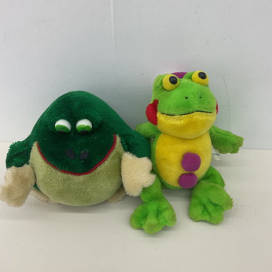 Vintage LOT 2 Green Toad Frog Russ Berrie Ferky & Toy Network Plush Dolls