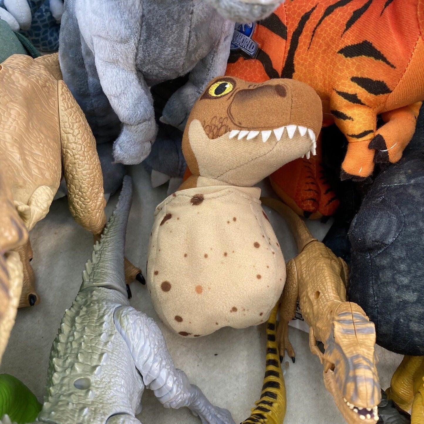 LOT 17 lbs Jurassic Park Jurassic World Dinosaurs Plush Toy Figures Used - Warehouse Toys
