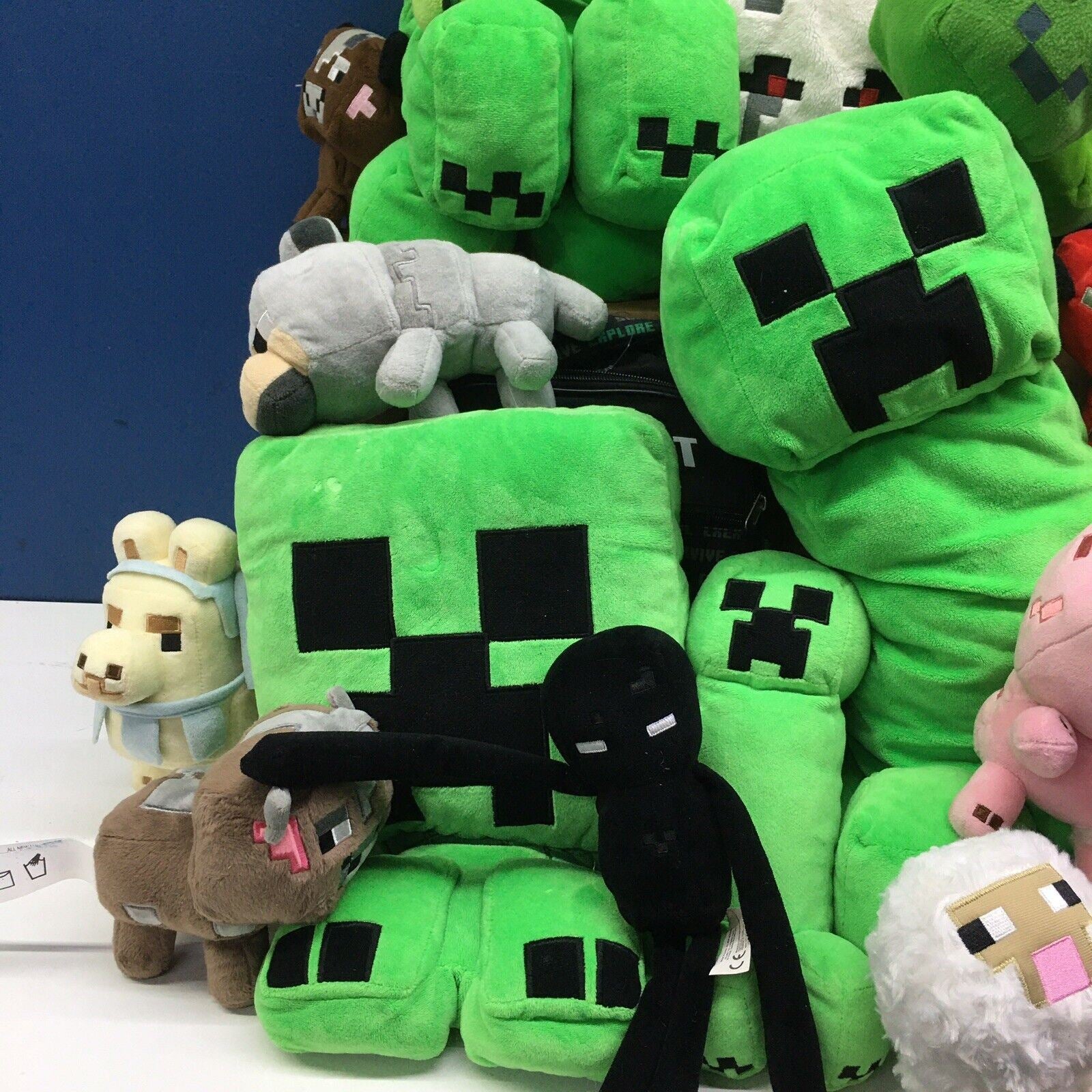 LOT of 30 Minecraft Mojang Creeper Steve Pixel Block Video Game Plush Toys Used - Warehouse Toys