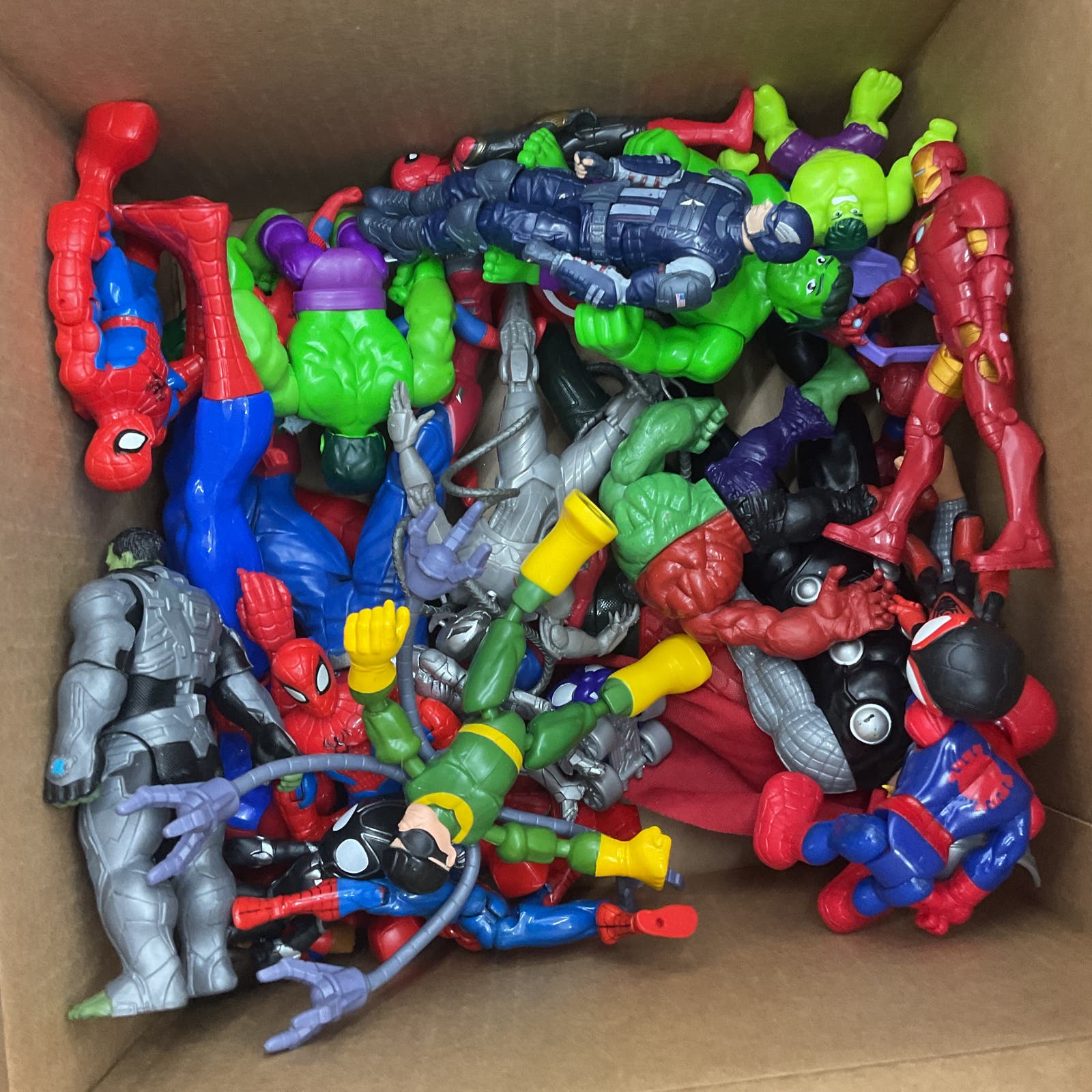 Marvel Multicolor Action Figure Toys Wholesale Lot Spiderman Hulk