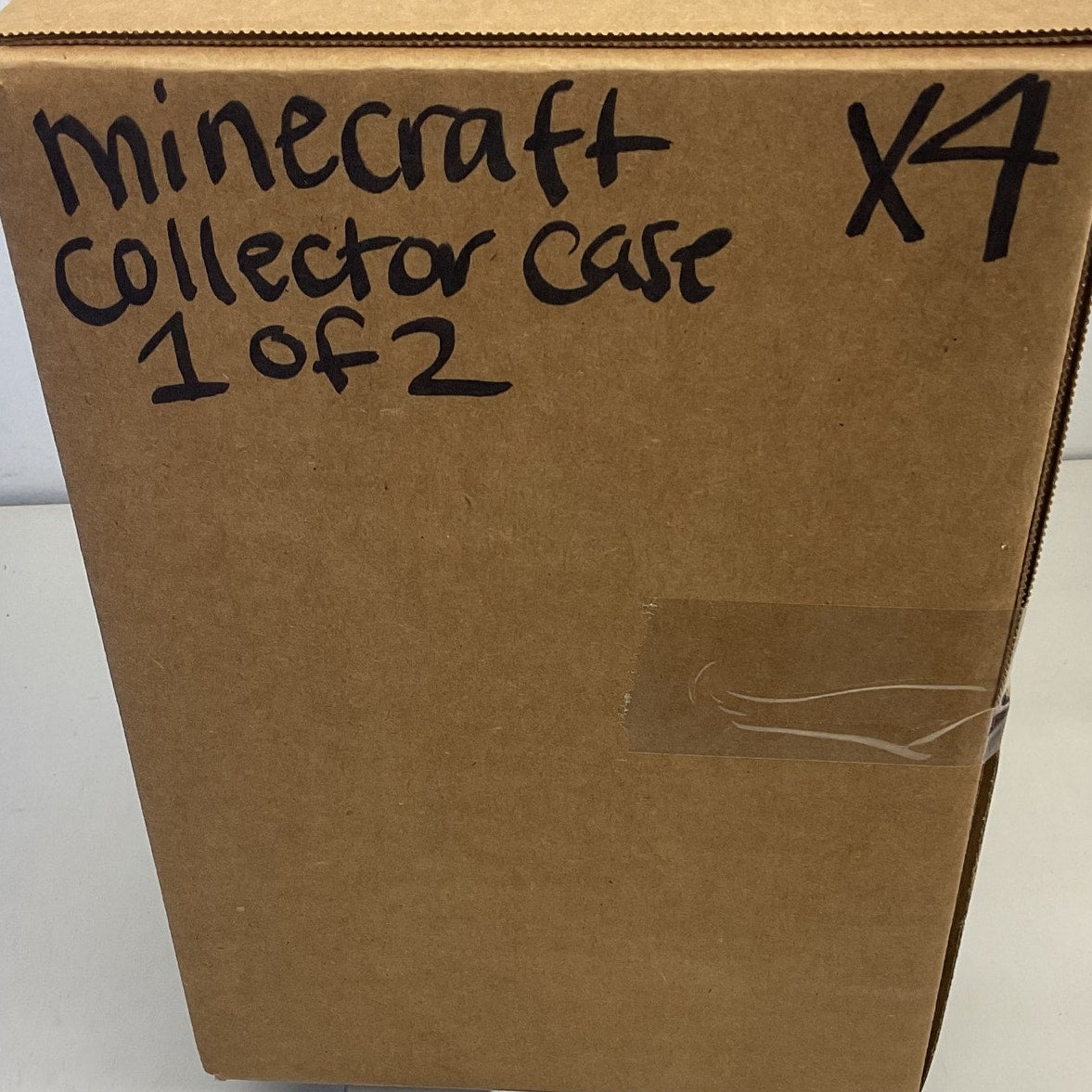 Minecraft Carrying Case Cube Play Set Misc Mini Figures & Blocks Preowned 1 of 2 - Warehouse Toys