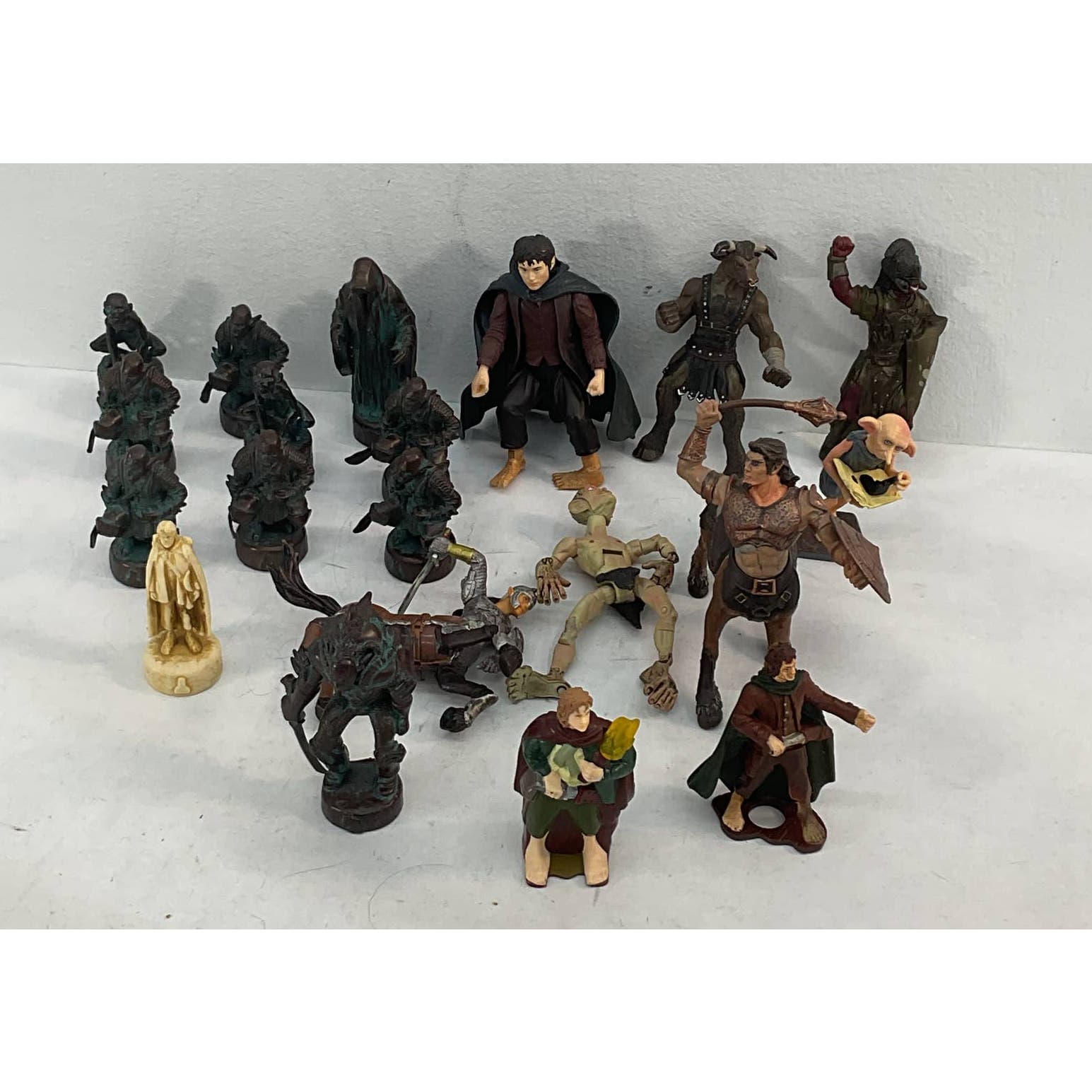 Lord buy of the Rings Collectors Action Lot And Statue 7 items