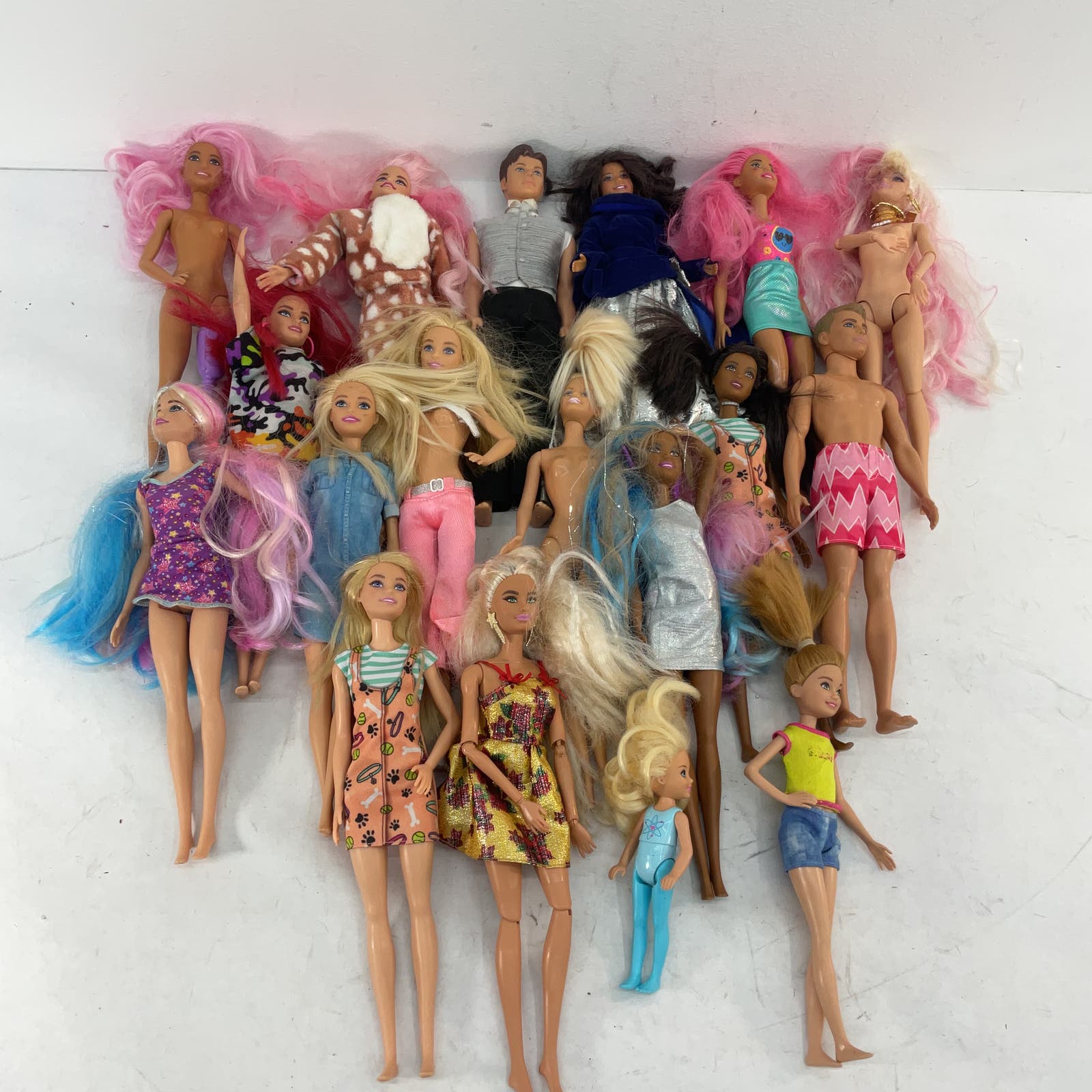 Barbie Lot Fashion Dolls