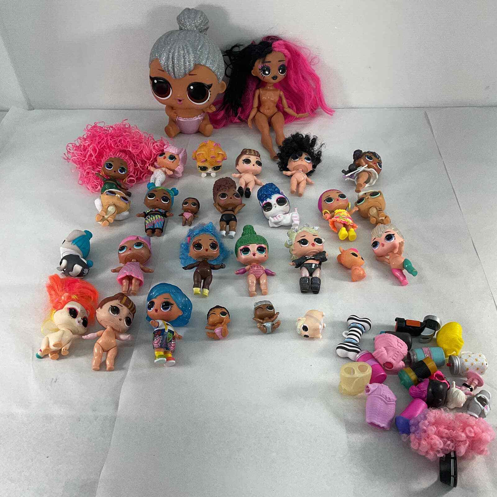 Mixed LOT 28 LOL OMG Surprise Fashion Toy Dolls Lil Sisters MGA Toys Used -  Warehouse Toys