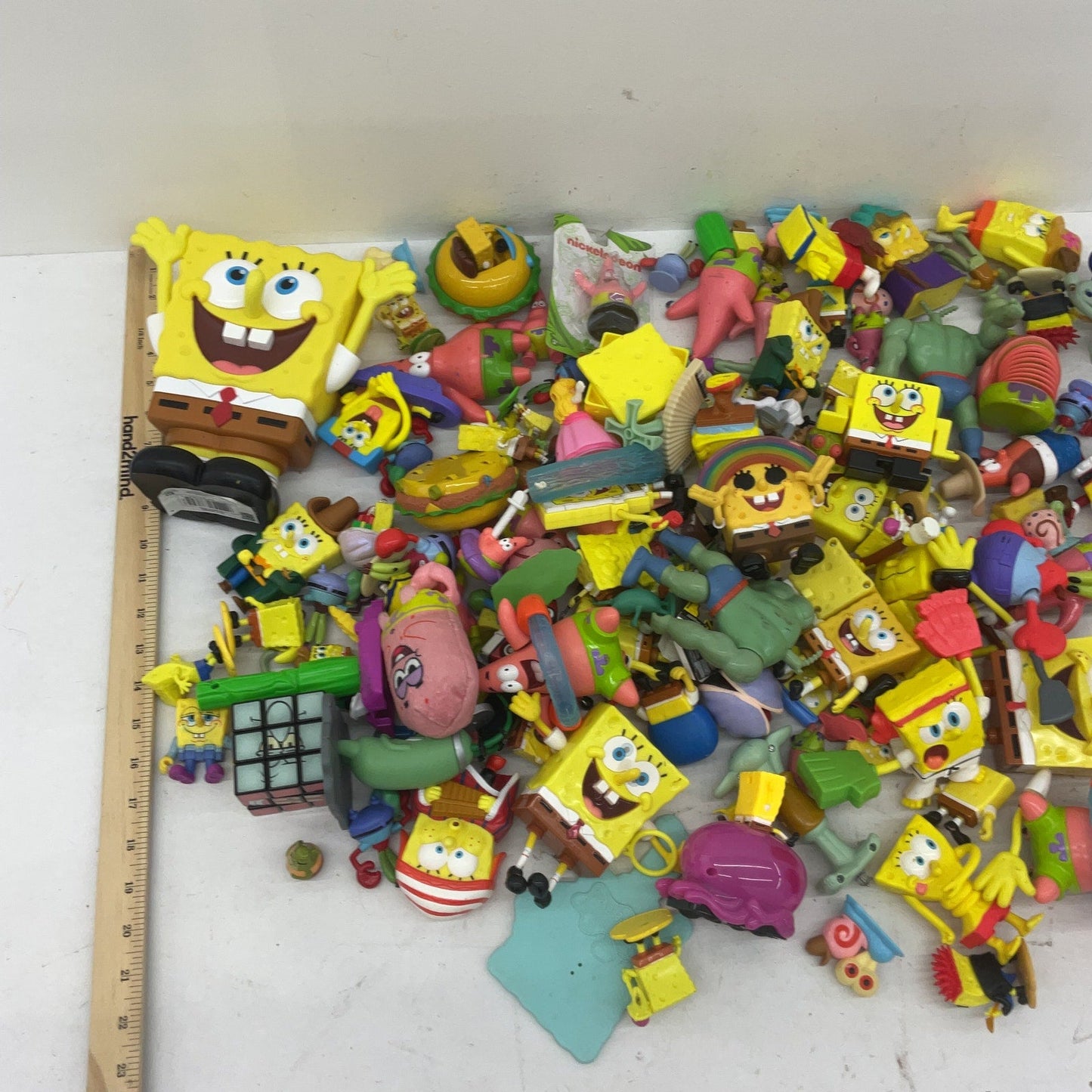 10 lb Preowned Spongebob Squarepants Toy Figures Happy Meal Cake Toppers Mix LOT - Warehouse Toys