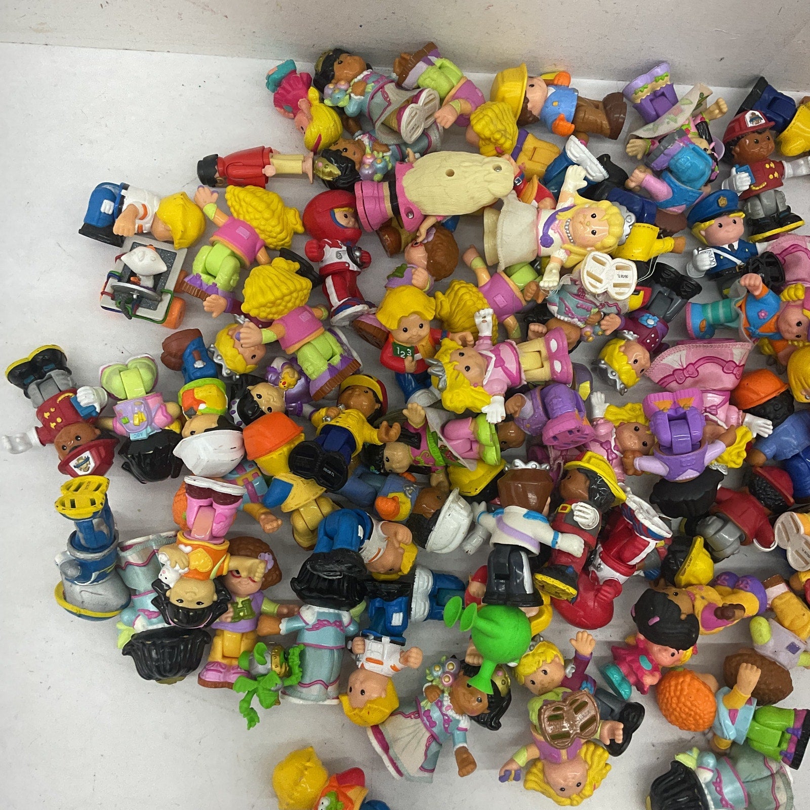 10 lbs Fisher Price Little People Animals Humans Character Figures Preowned LOT - Warehouse Toys