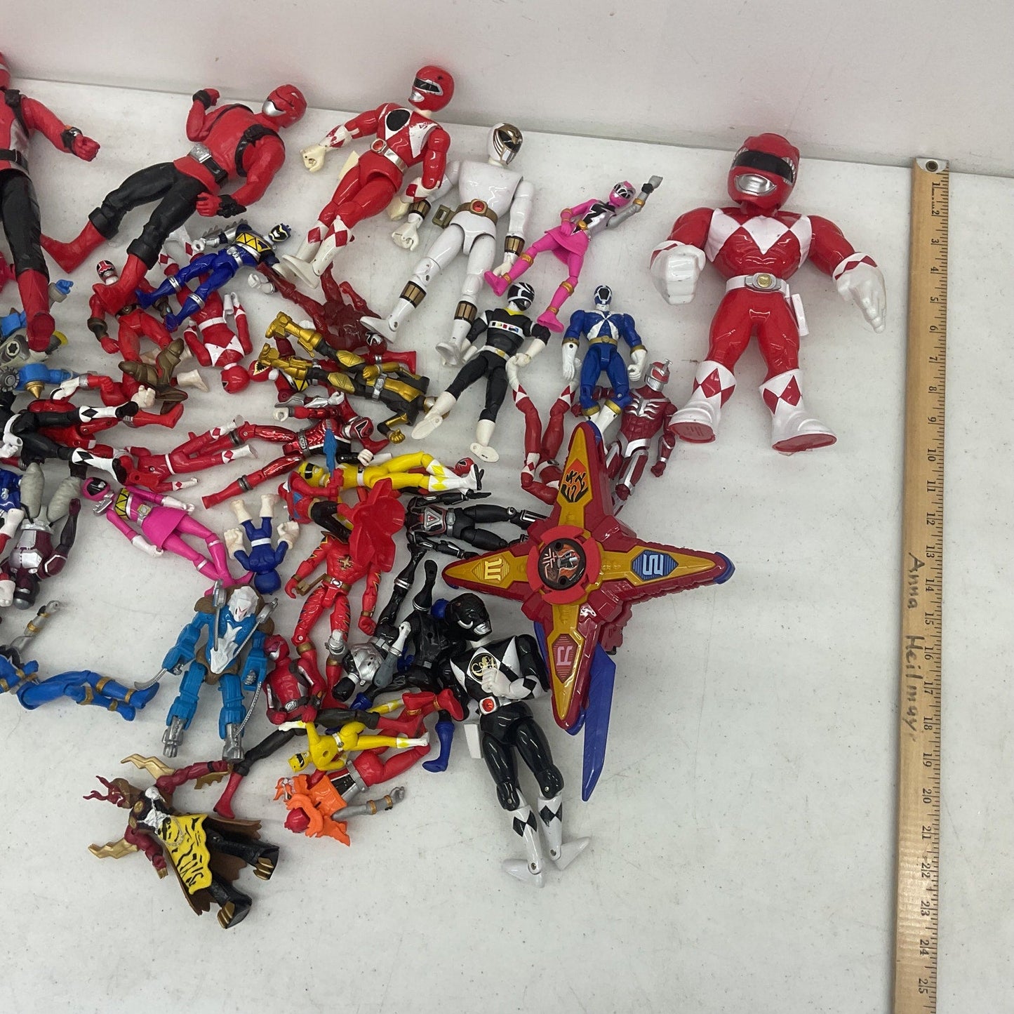 10 LBS LOT Power Rangers Pink Red Blue Rangers Action Figure Collection - Warehouse Toys