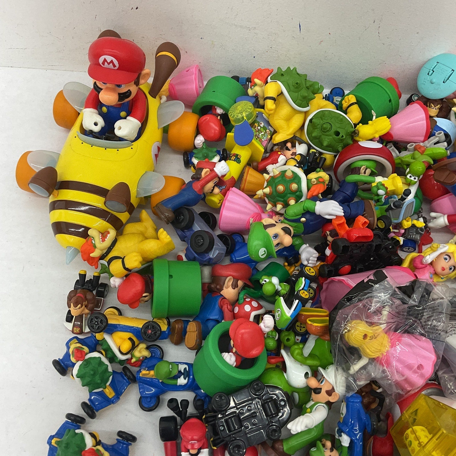 10 lbs Preowned Super Mario Kart Action Figures Vehicles Toys Accessories LOT - Warehouse Toys