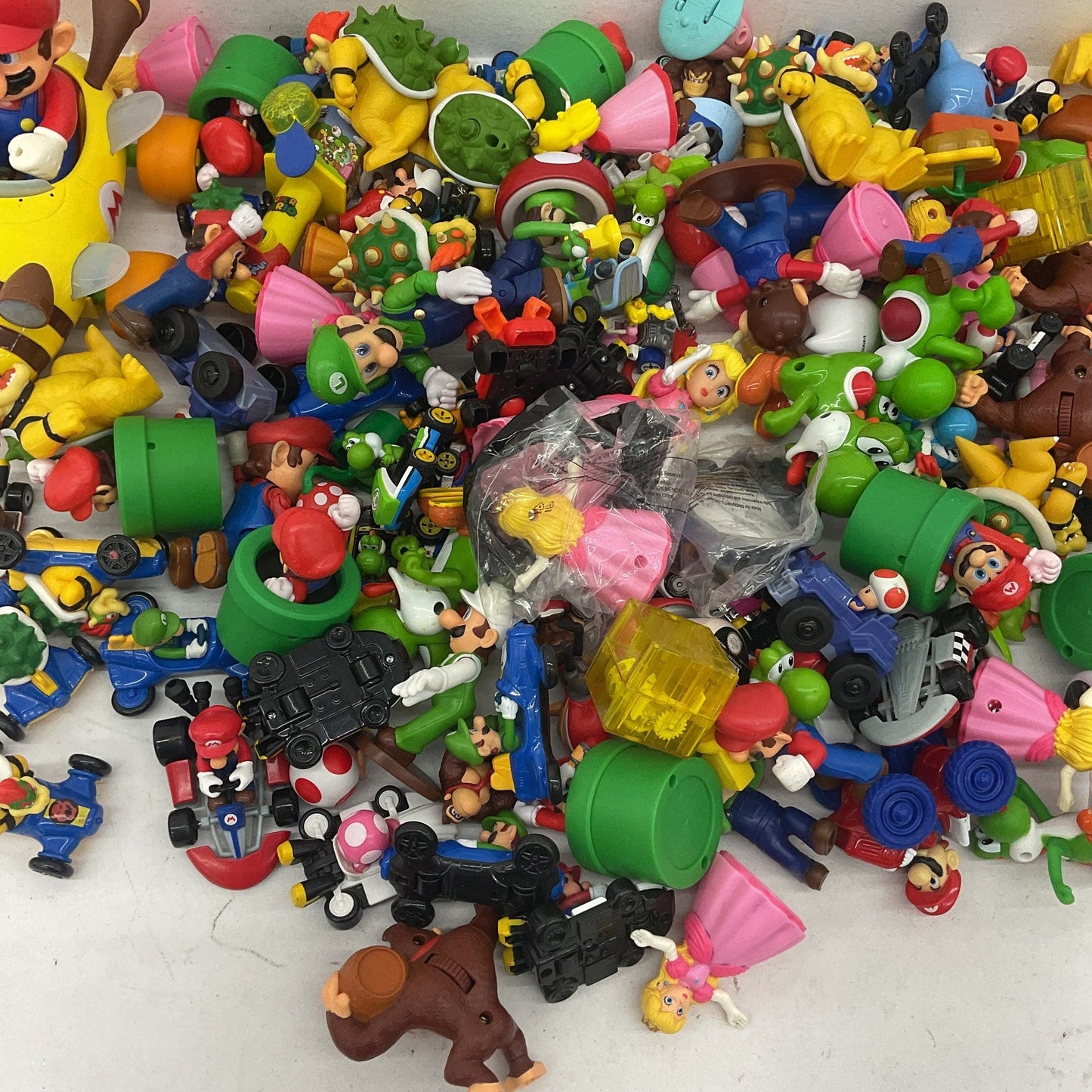 10 lbs Preowned Super Mario Kart Action Figures Vehicles Toys Accessories LOT - Warehouse Toys