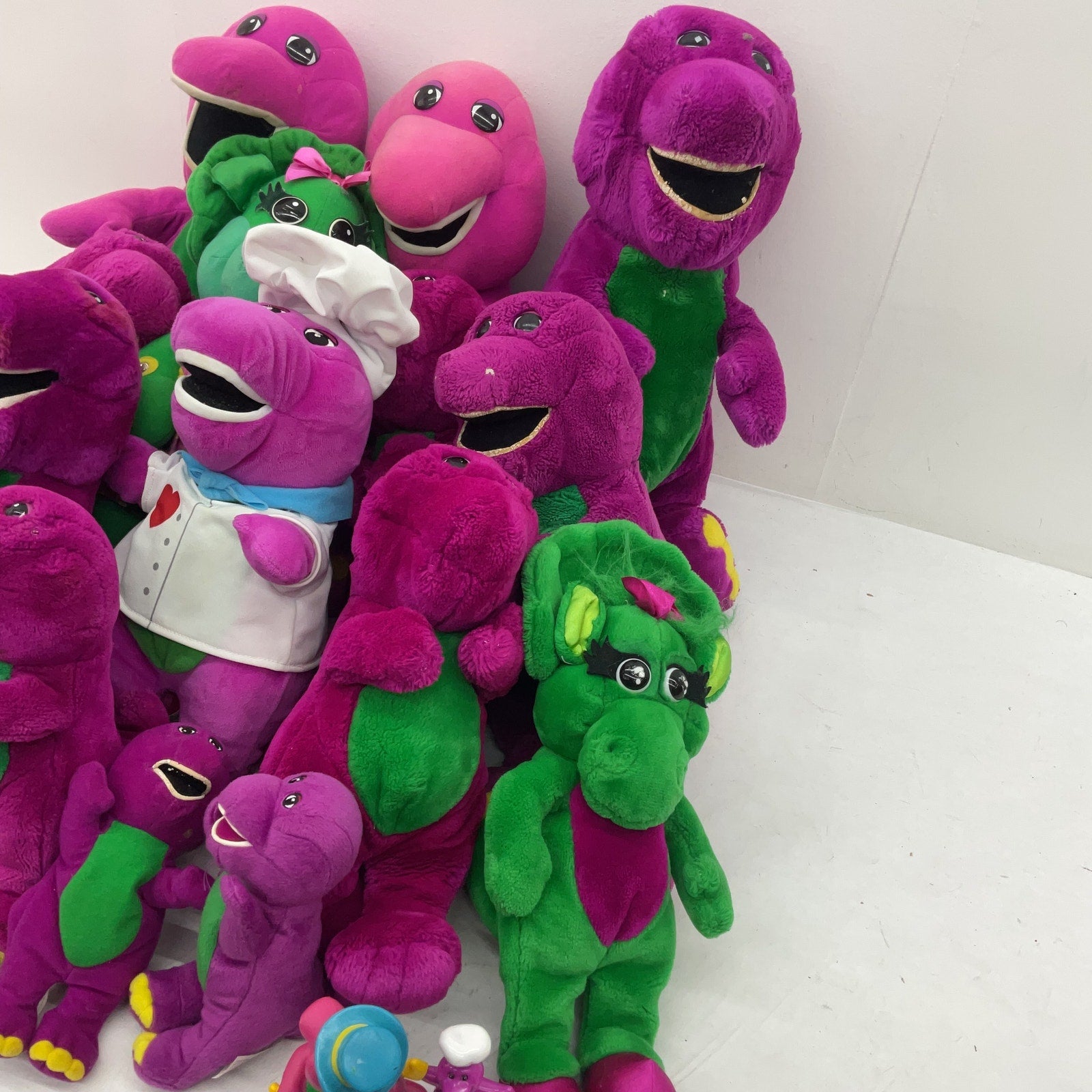 11 lb LOT PBS Kids Barney & Friends Plush Dinosaur - Preowned - Warehouse Toys