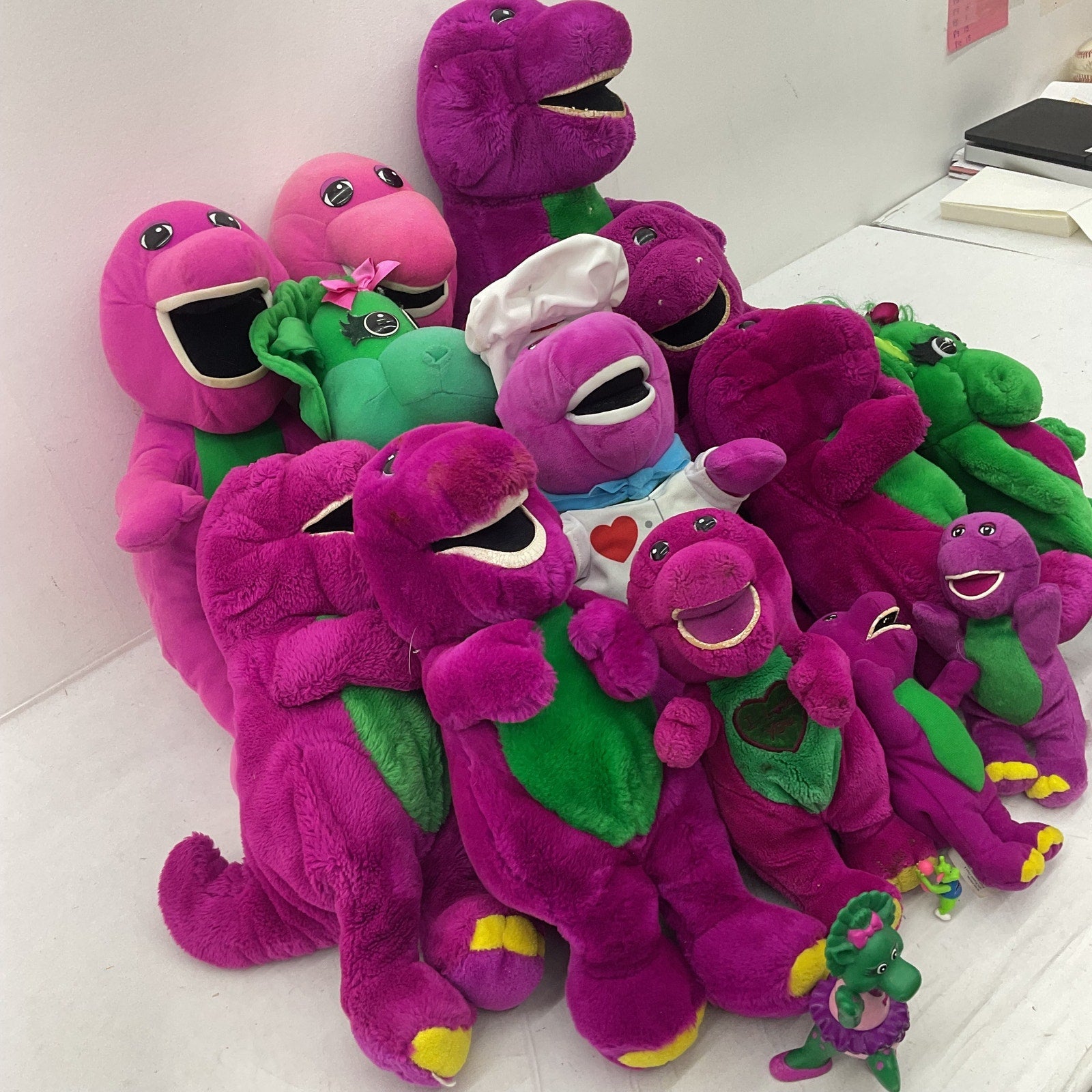 11 lb LOT PBS Kids Barney & Friends Plush Dinosaur - Preowned - Warehouse Toys