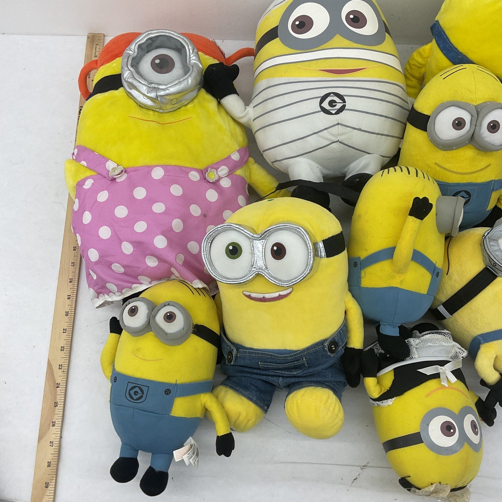 11 lbs Despicable Me Minions Yellow Blue Plush Dolls Stuffed Toy Figures LOT - Warehouse Toys