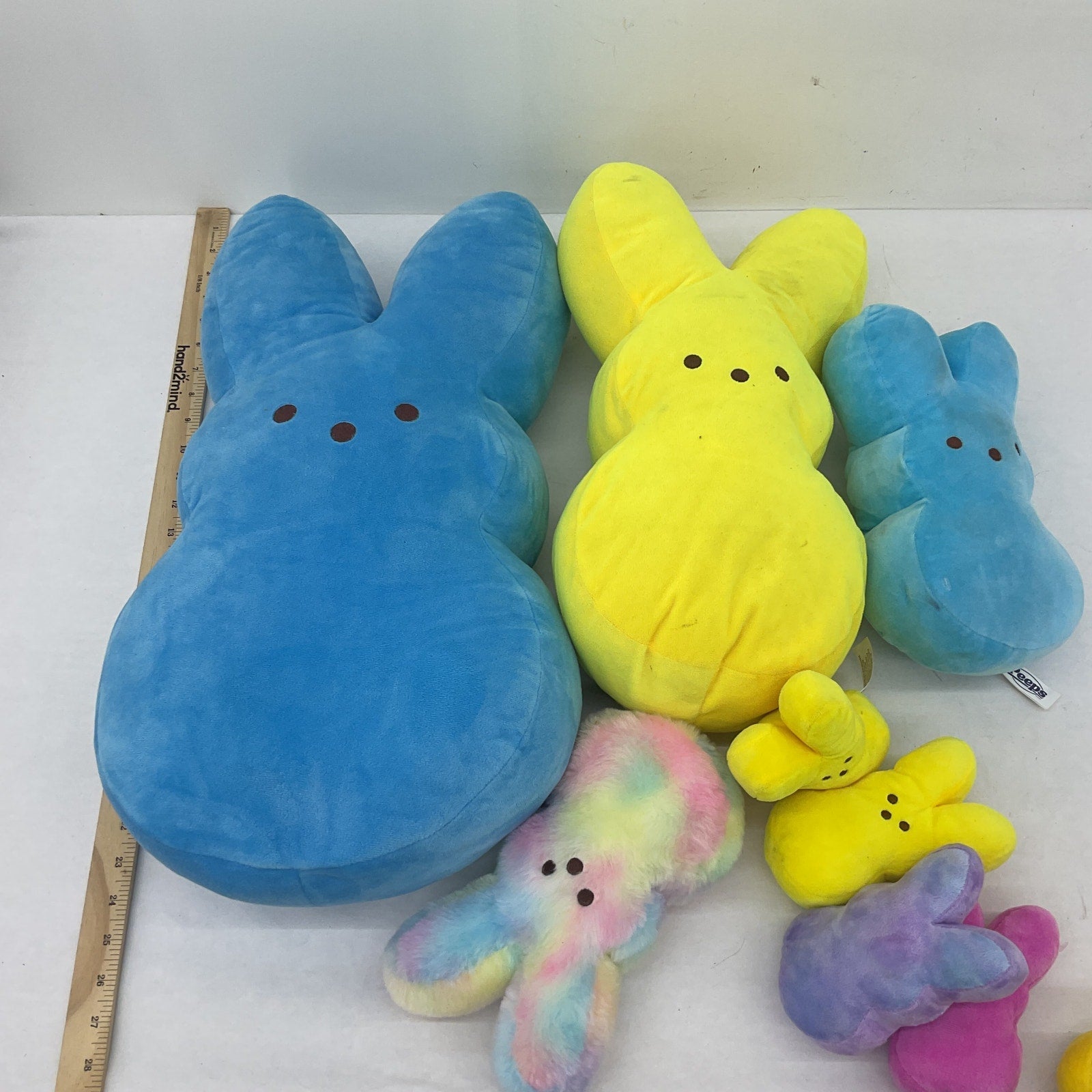 12 lbs Easter Holiday Peeps Bunny Bunnies Colorful Blue Pink Plush Toys Preowned - Warehouse Toys