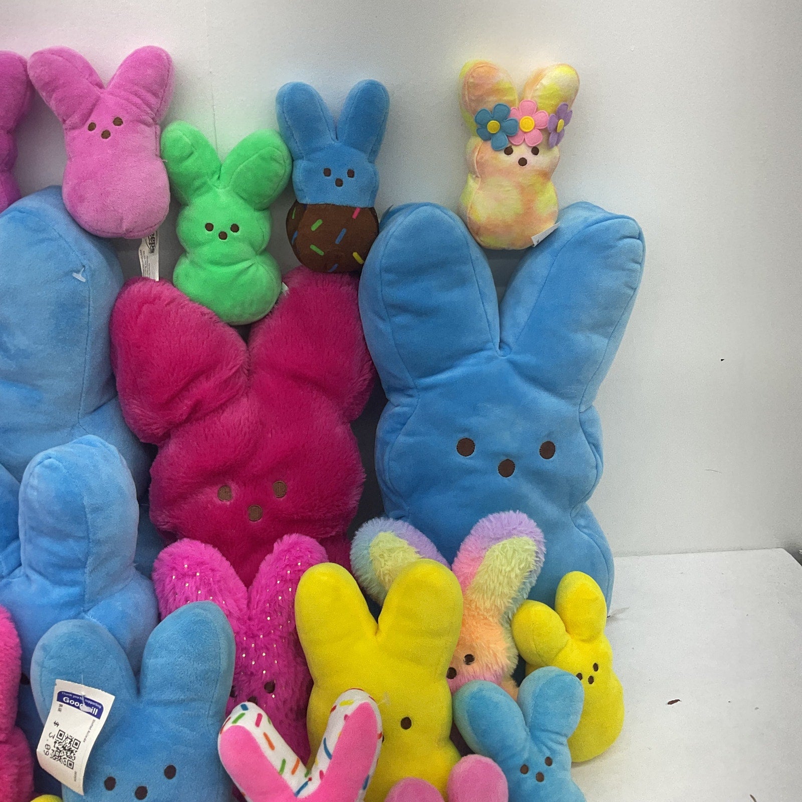 12 lbs Easter Holiday Peeps Bunny Chick Bunnies Chicks Plush Toys Preowned - Warehouse Toys