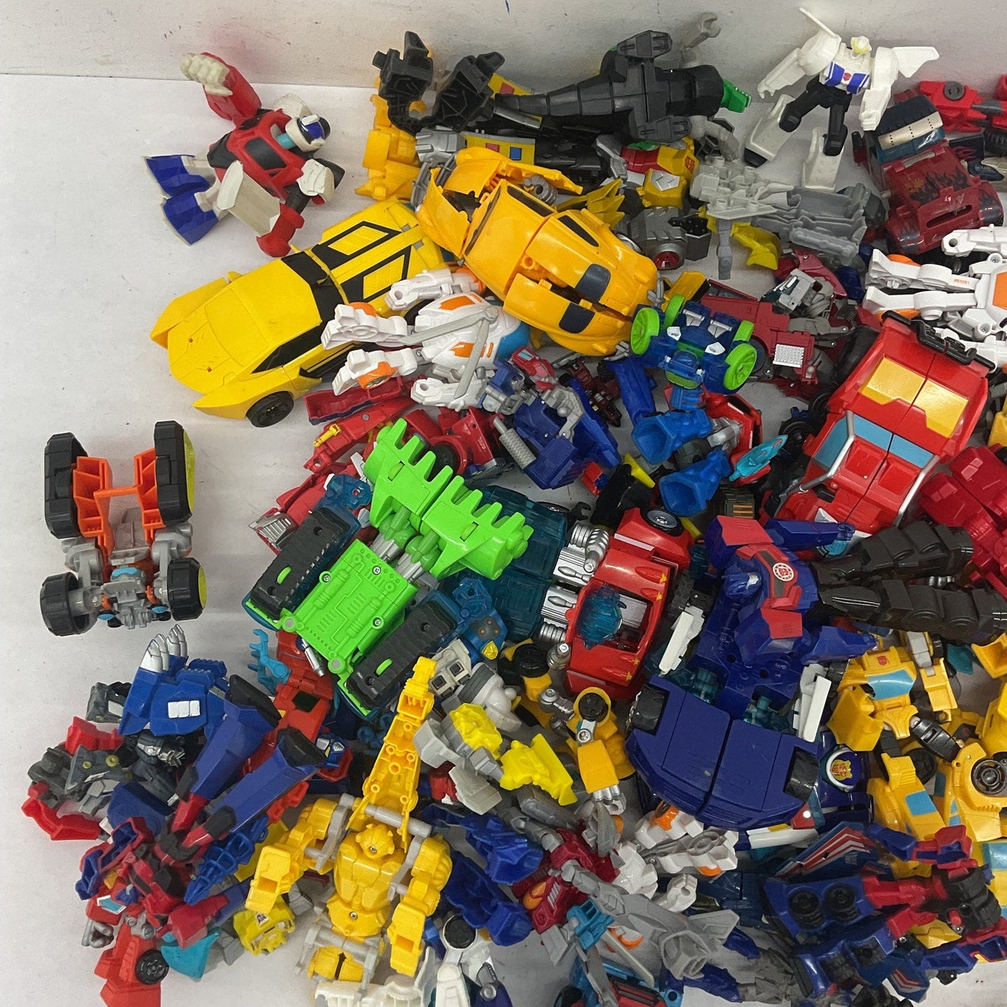 12 lbs Modern Transformers Robots Mixed Loose Action Figures Preowned LOT - Warehouse Toys