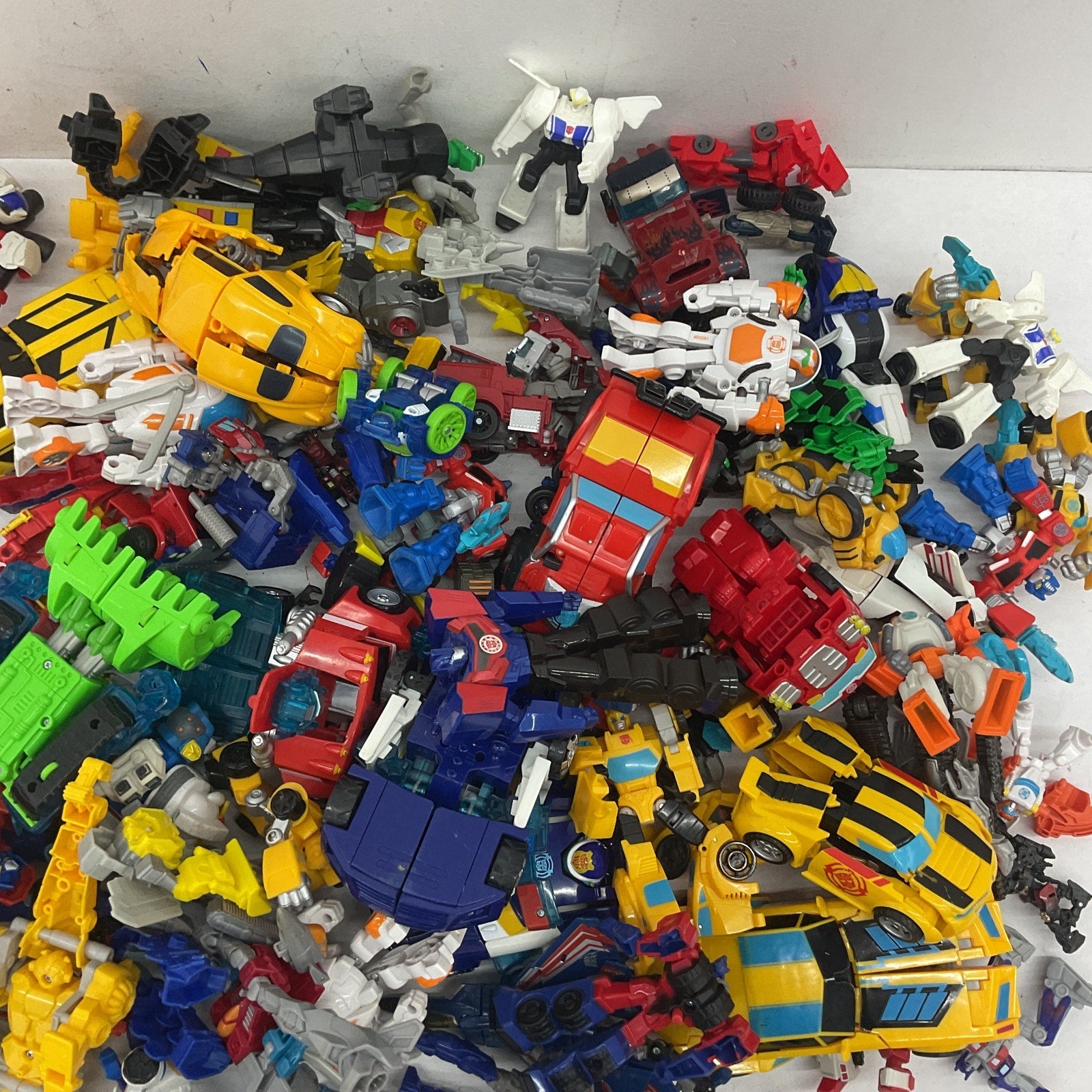 12 lbs Modern Transformers Robots Mixed Loose Action Figures Preowned LOT - Warehouse Toys