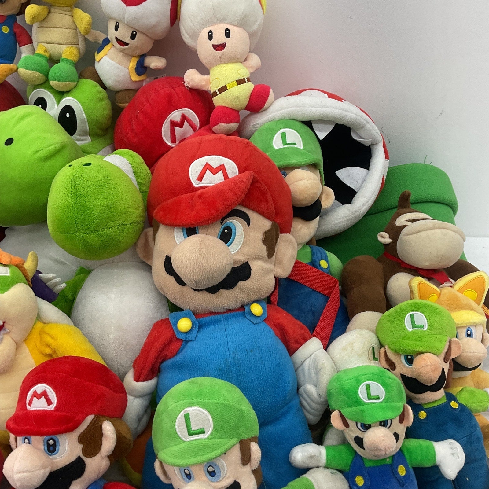 13 lbs Mixed Preowned LOT Nintendo Spyro Super Mario Yoshi Luigi Plush Dolls - Warehouse Toys