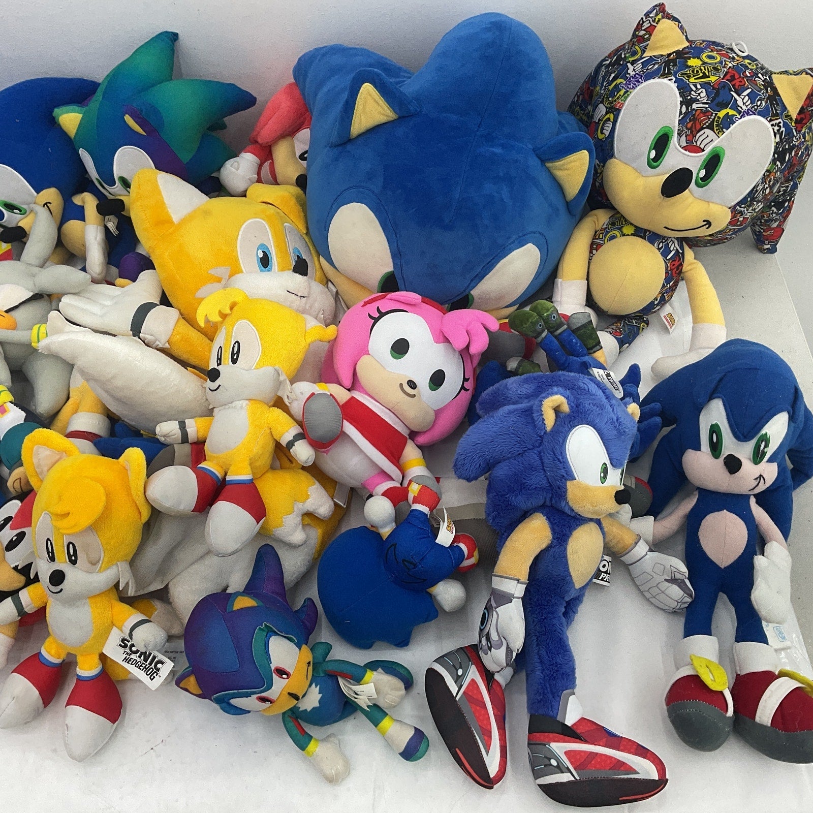 13 lbs Sonic the Hedgehog Stuffed Animals LOT Preowned Shadow Amy Tails - Warehouse Toys