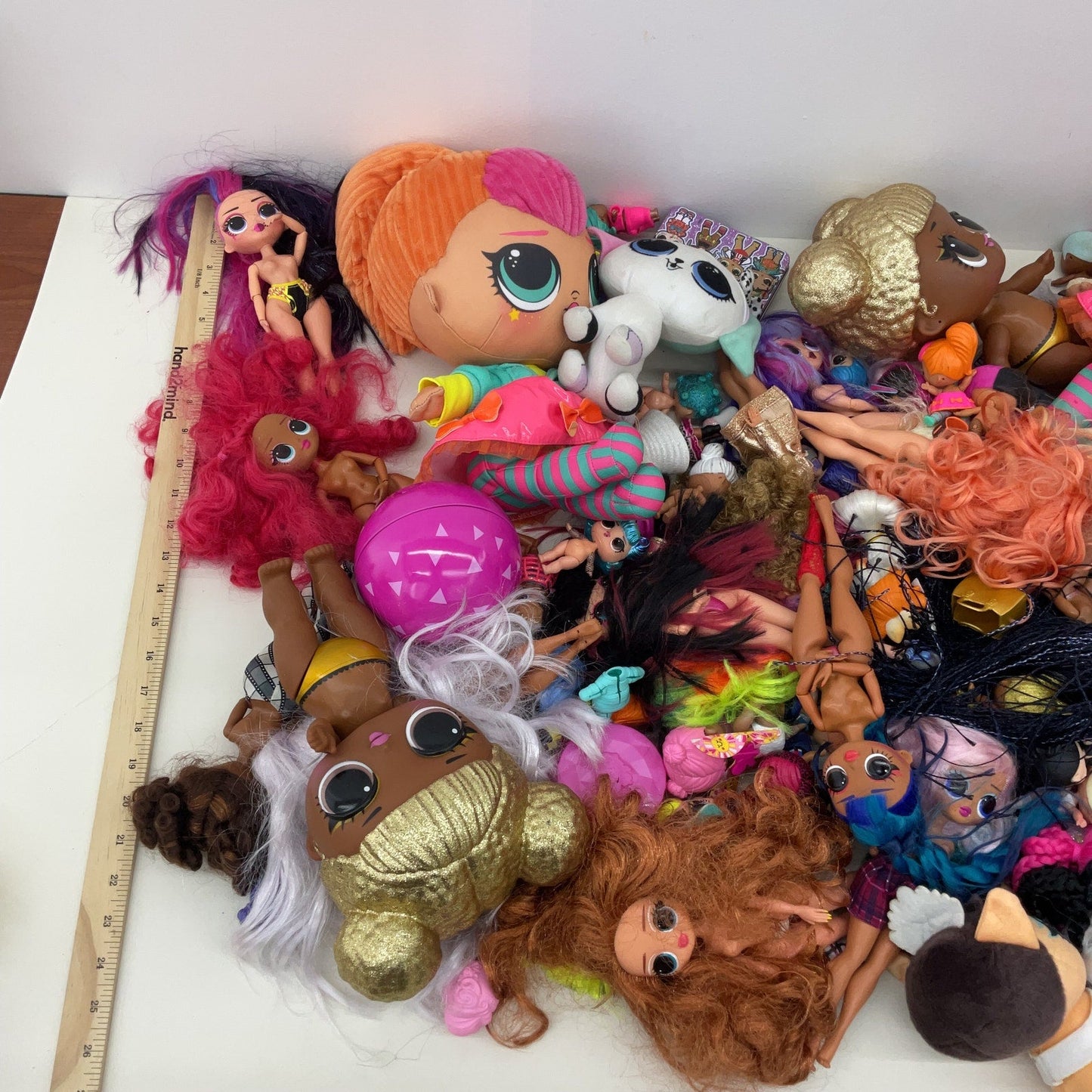 14 lbs LARGE Mixed Loose LOT MGA LOL OMG Surprise! Sista Play Fashion Dolls - Warehouse Toys