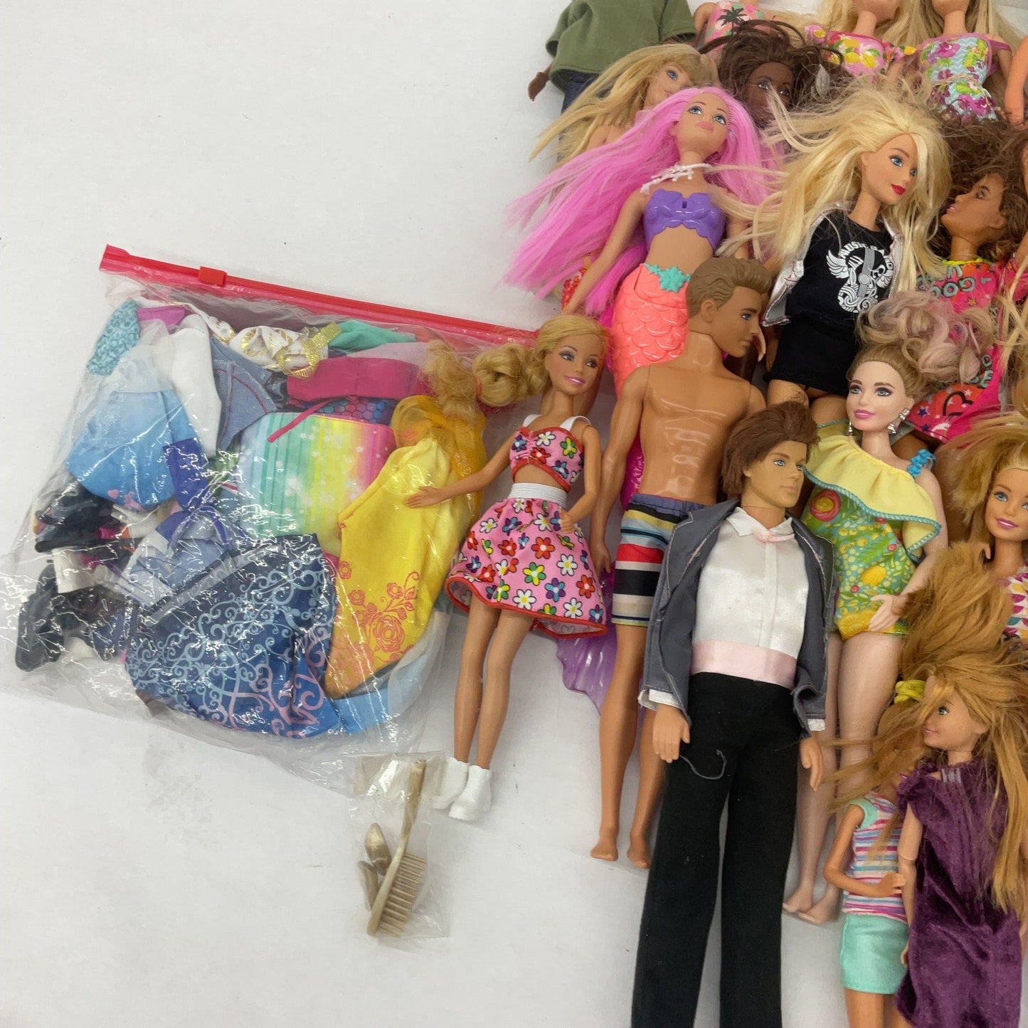 14 lbs LOT Mixed Loose Preowned Mattel Barbie & Others Fashion Play Dolls - Warehouse Toys