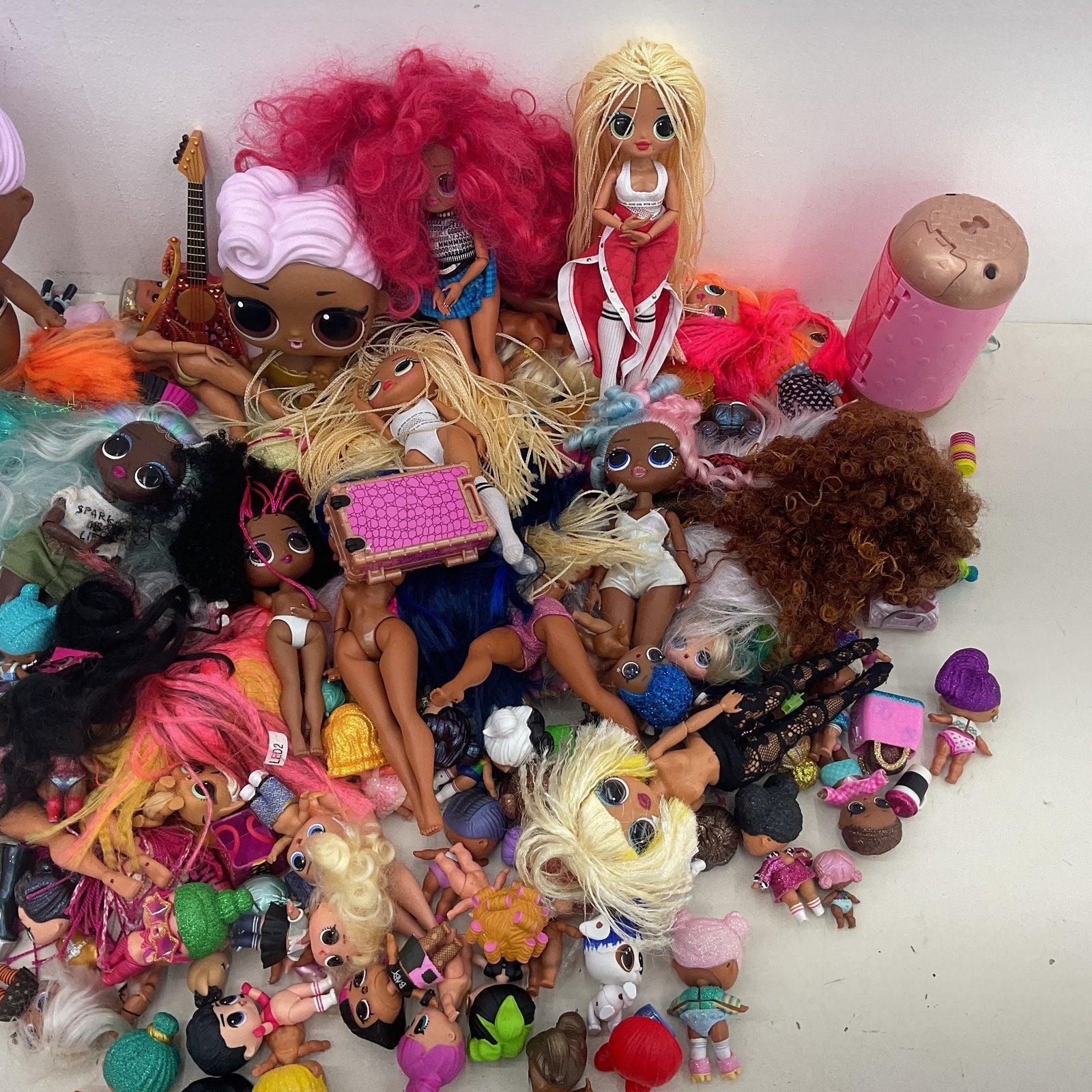 15 lbs Huge LOT MGA LOL OMG Surprise Big Lil Sistas Play Fashion Dolls Preowned - Warehouse Toys