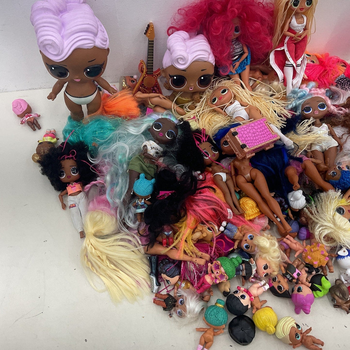 15 lbs Huge LOT MGA LOL OMG Surprise Big Lil Sistas Play Fashion Dolls Preowned - Warehouse Toys