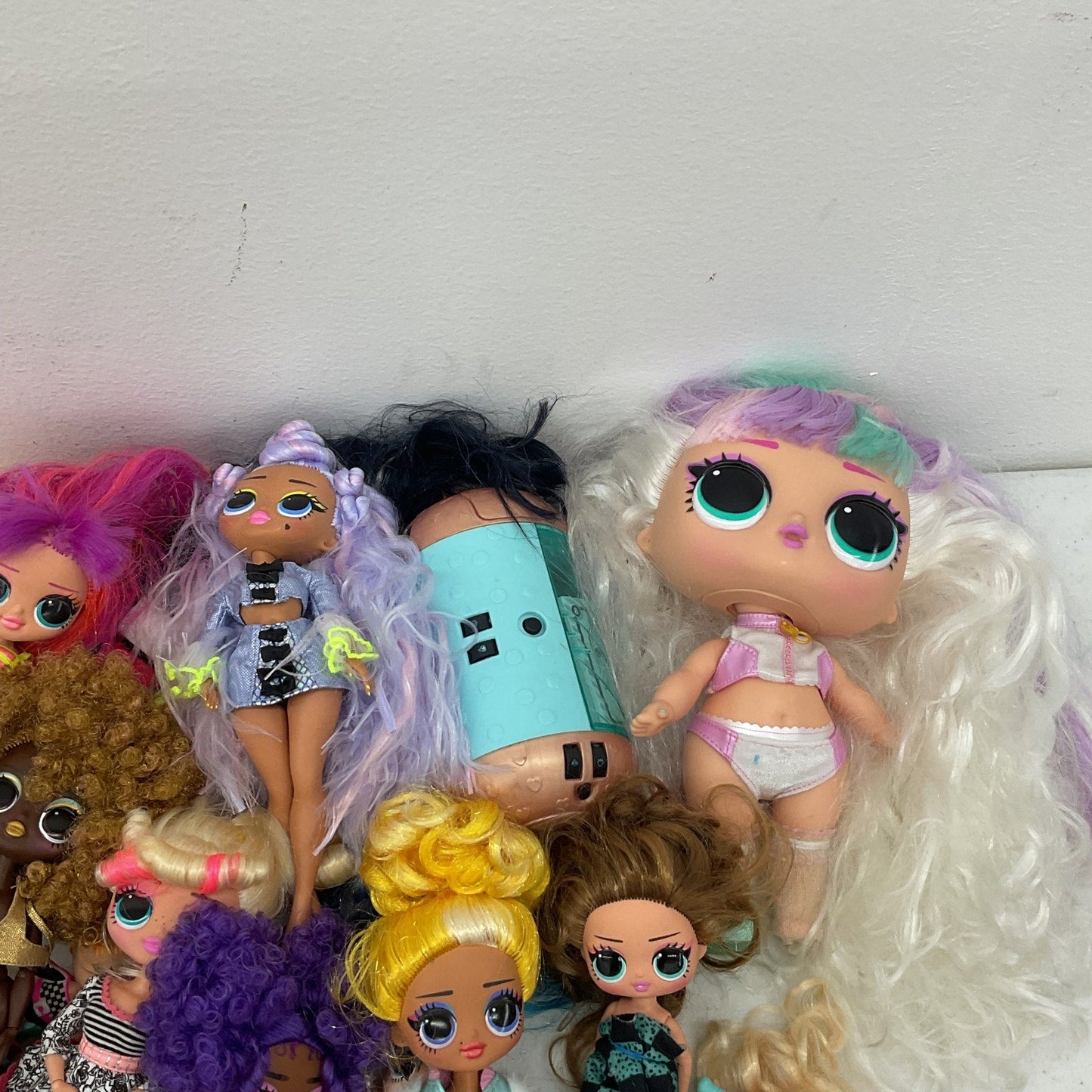 15 lbs LOT MGA LOL OMG Surprise! Fashion Play Dolls Preowned Mixed Toys - Warehouse Toys