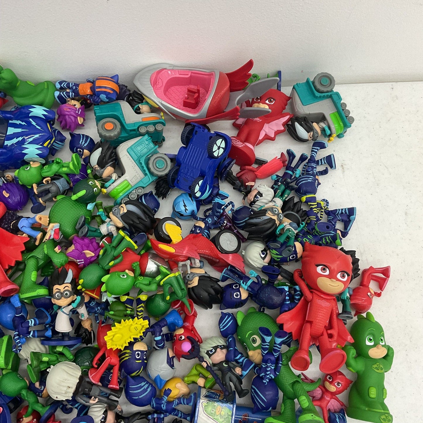 19 lbs PJ Masks Action Figure Collection Preowned Mixed Loose LOT Toys Vehicles - Warehouse Toys