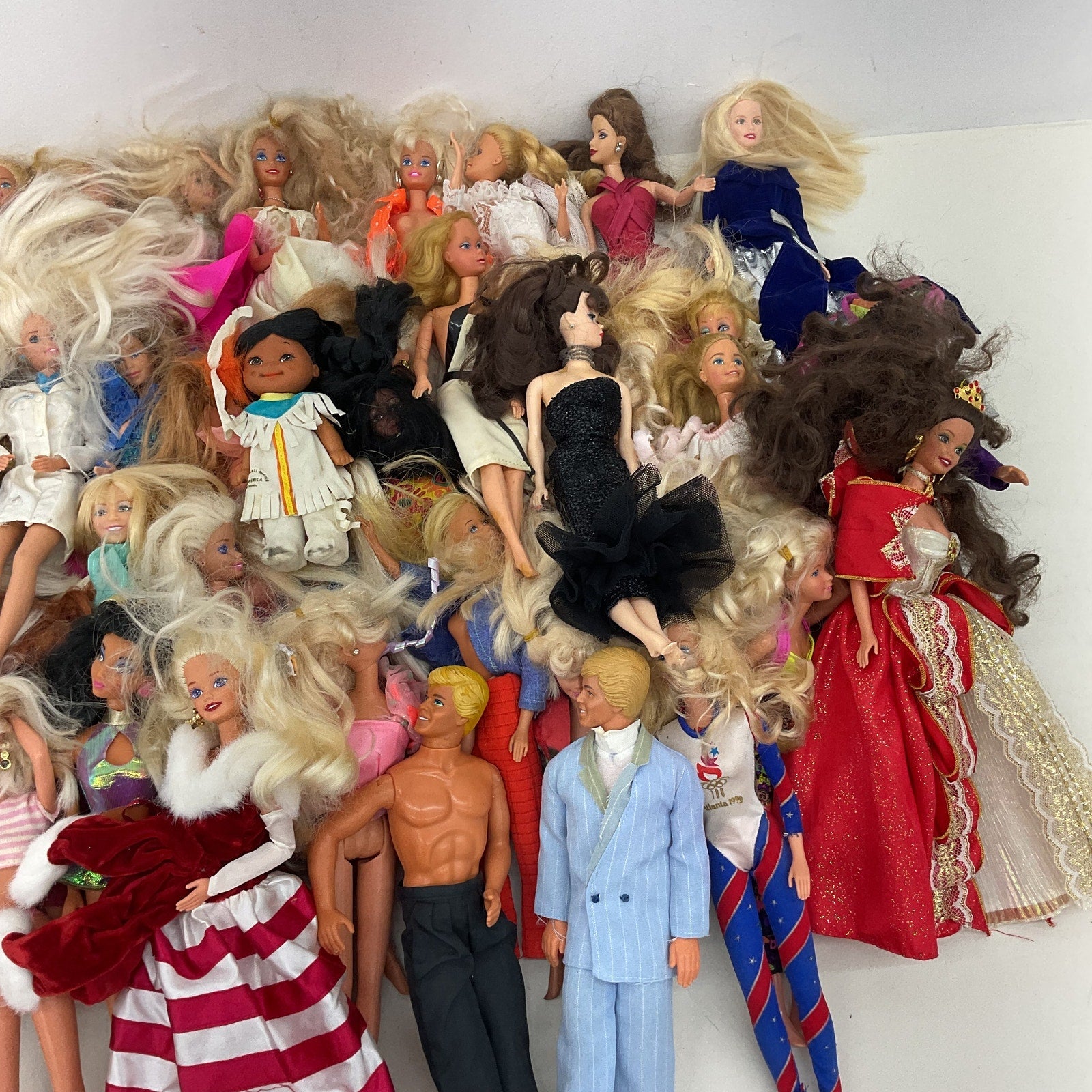 20 lbs LOT Loose Preowned Vintage & Modern Mattel Barbie & Others Fashion Dolls - Warehouse Toys