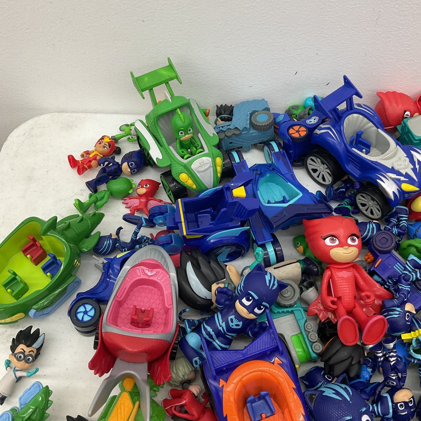 20 lbs PJ Masks Action Figure Collection Preowned Mixed Loose LOT Toys Vehicles - Warehouse Toys