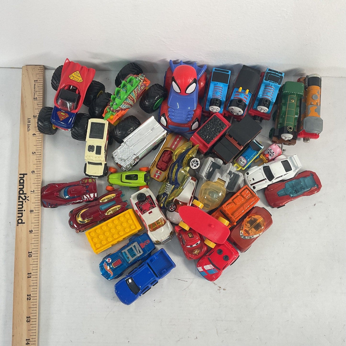 3lb Mixed Lot of Toy Cars Vehicles Assorted Hot Wheels Mattel Pre - Owned - Warehouse Toys