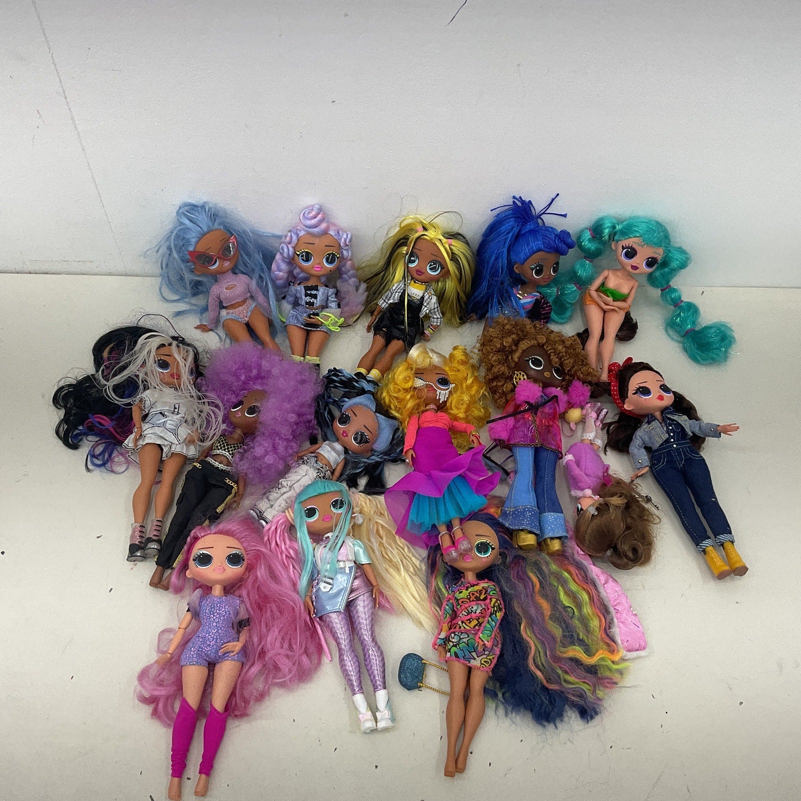 5 lbs LOT MGA LOL OMG Surprise Big Lil Sistas Play Fashion Dolls Preowned - Warehouse Toys