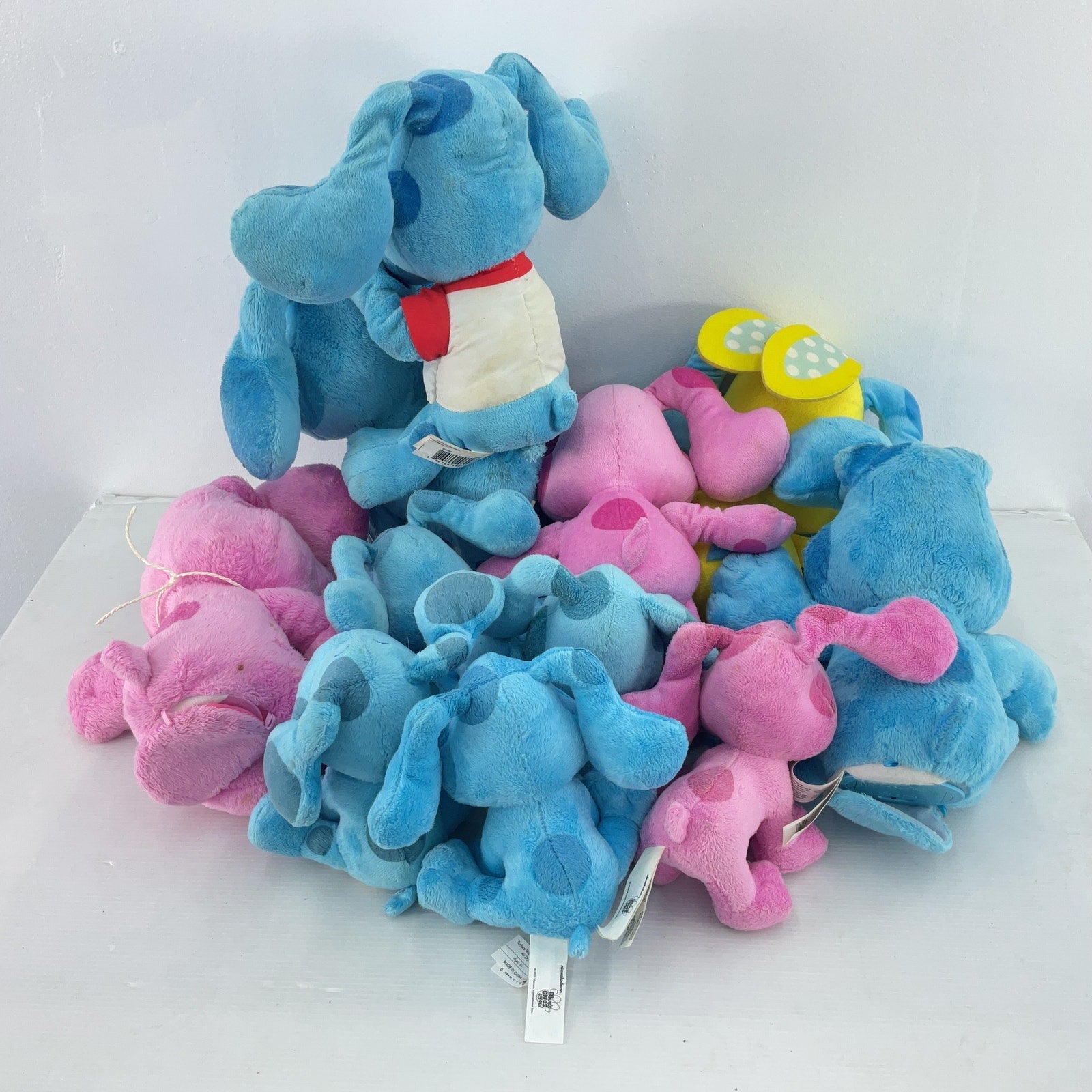 7lbs Lot Nickelodeon Blue’s Clues Magenta Dogs Plush Stuffed Animals Preowned - Warehouse Toys
