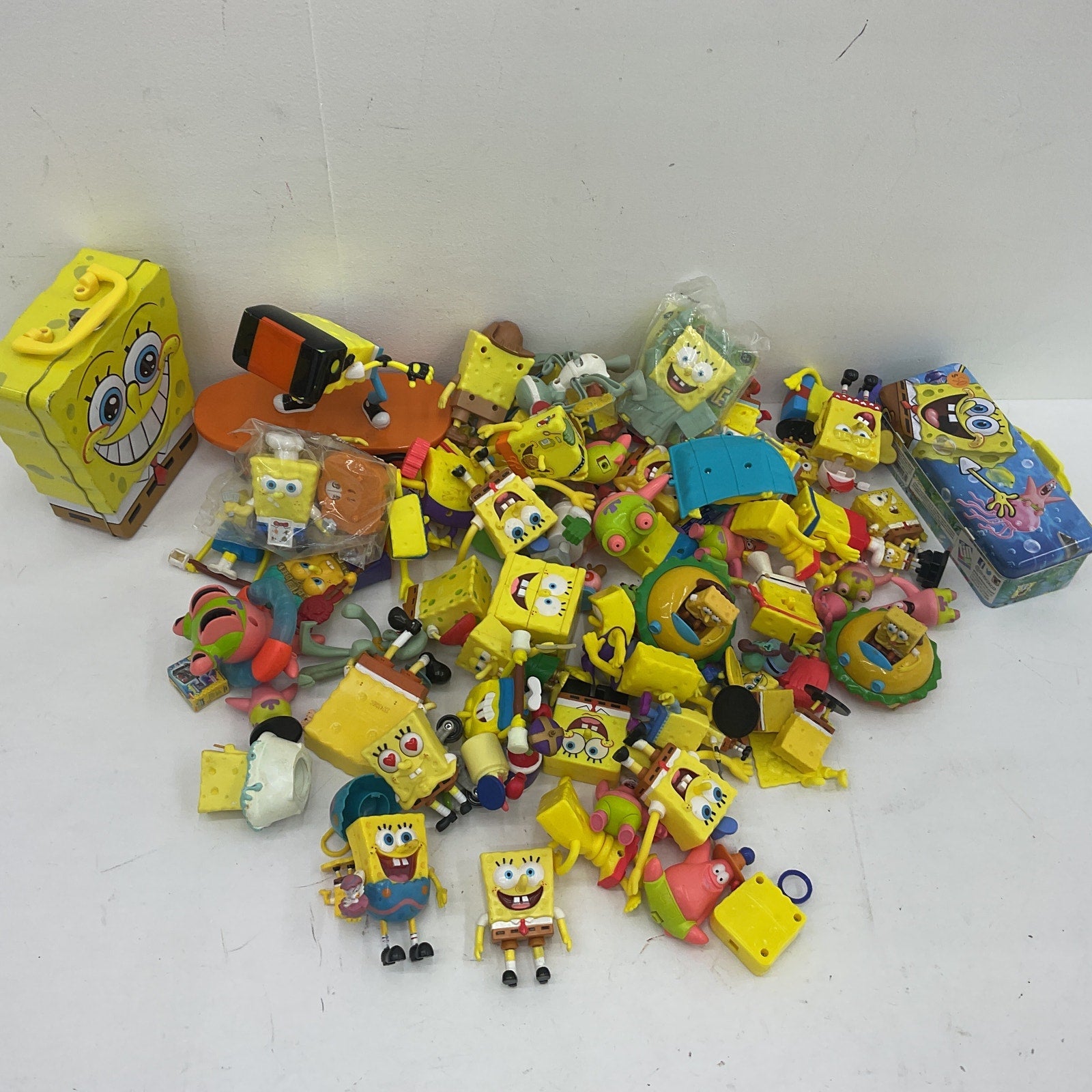 8 lbs Preowned Spongebob Squarepants Toy Figures Happy Meal Cake Toppers Mix LOT - Warehouse Toys