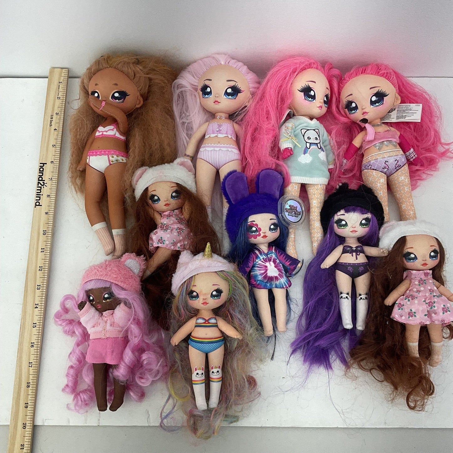 8 Pounds Na na na Surprise Multicolor Fashion Doll Lot Wholesale - Warehouse Toys