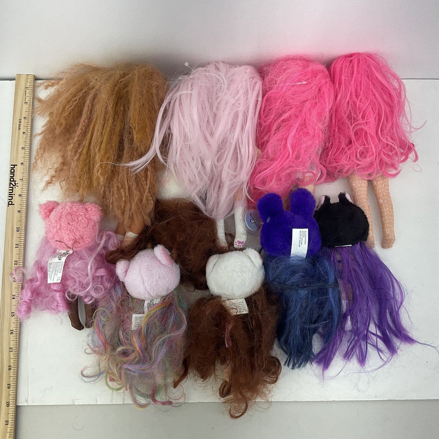 8 Pounds Na na na Surprise Multicolor Fashion Doll Lot Wholesale - Warehouse Toys