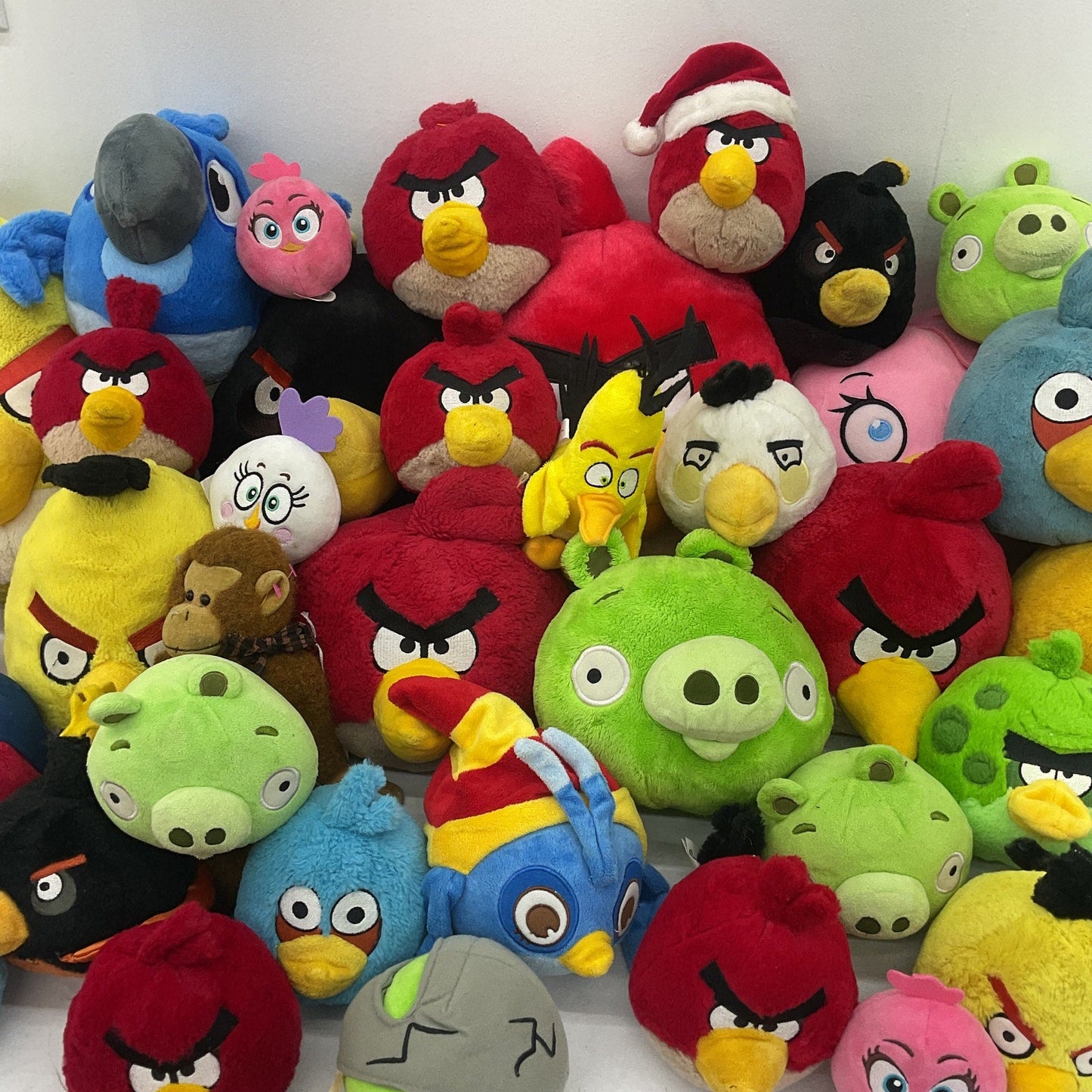 Angry Birds Plush Toy Stuffed Animals Preowned LOT 13 lbs Pigs & Birds Mixed - Warehouse Toys