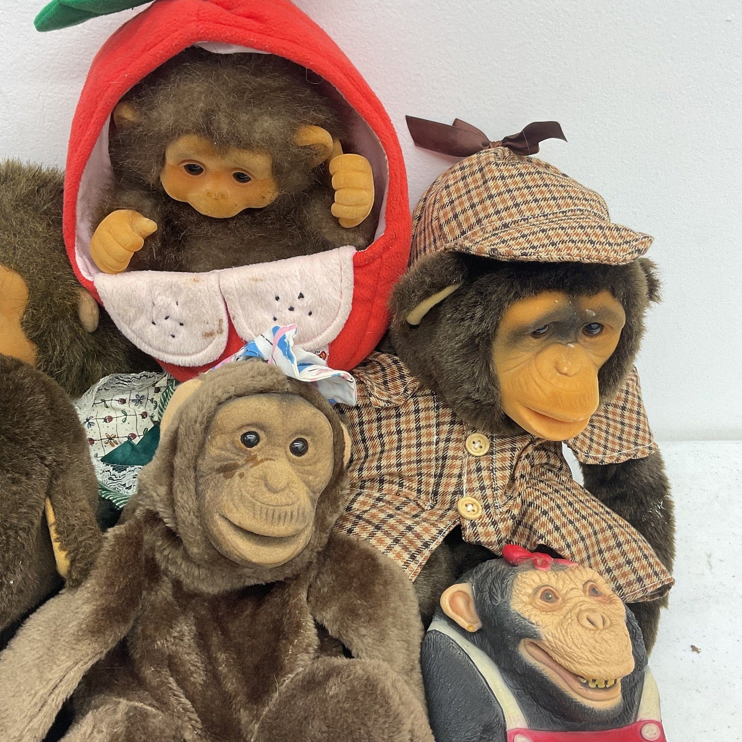 Apes Chimps Monkeys Hand Puppets & Stuffed Animals Plush Dolls LOT Preowned 5lbs - Warehouse Toys