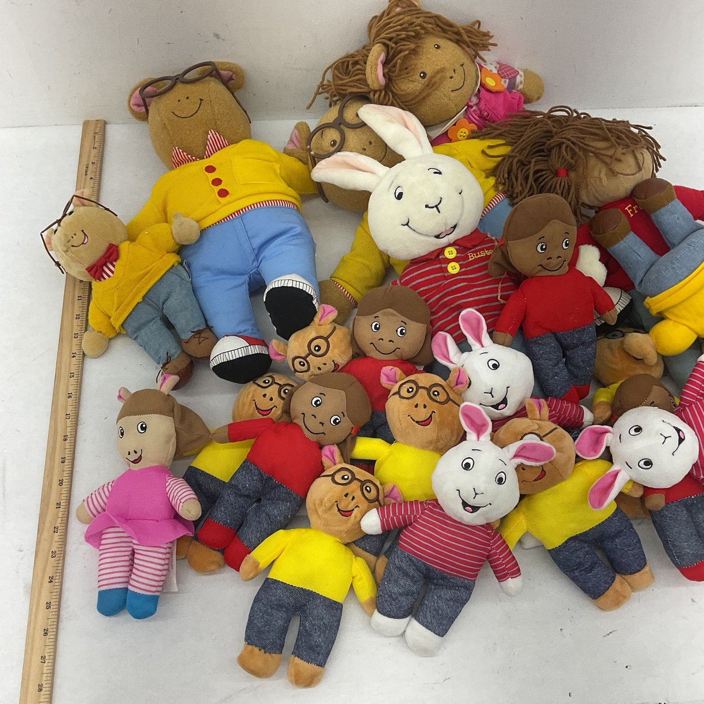 Arthur Read Characters Preowned Mixed LOT Plush Dolls Stuffed 12 lbs D.W. Buster - Warehouse Toys