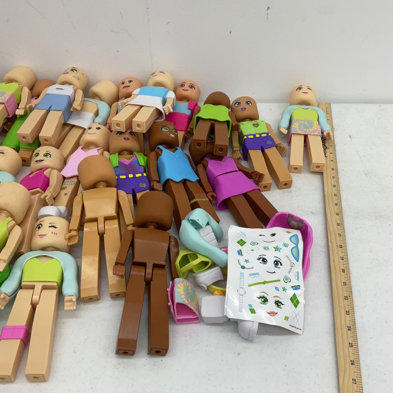 Avastars & Others Mini Play Fashion Dolls Toy Figures Toys 18 lbs Preowned LOT - Warehouse Toys