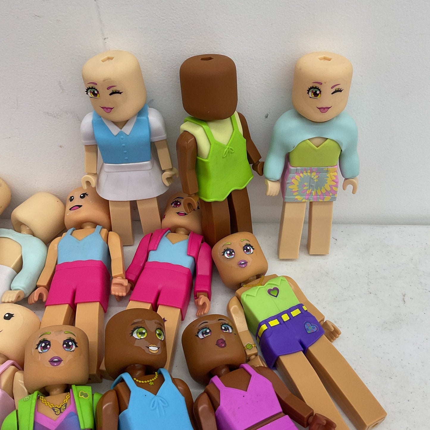 Avastars & Others Mini Play Fashion Dolls Toy Figures Toys 18 lbs Preowned LOT - Warehouse Toys