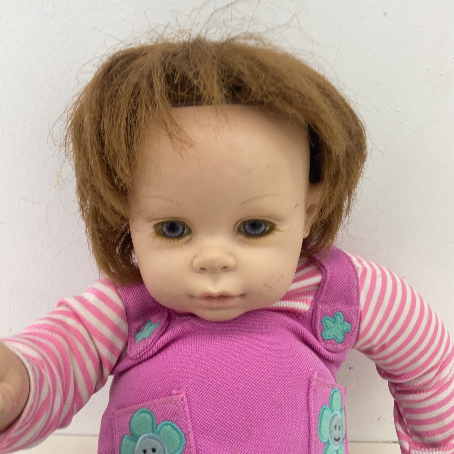 CUTE Adorable Brunette Blue Eyed Baby Doll Little Girl Preowned Toy Pink Outfit - Warehouse Toys