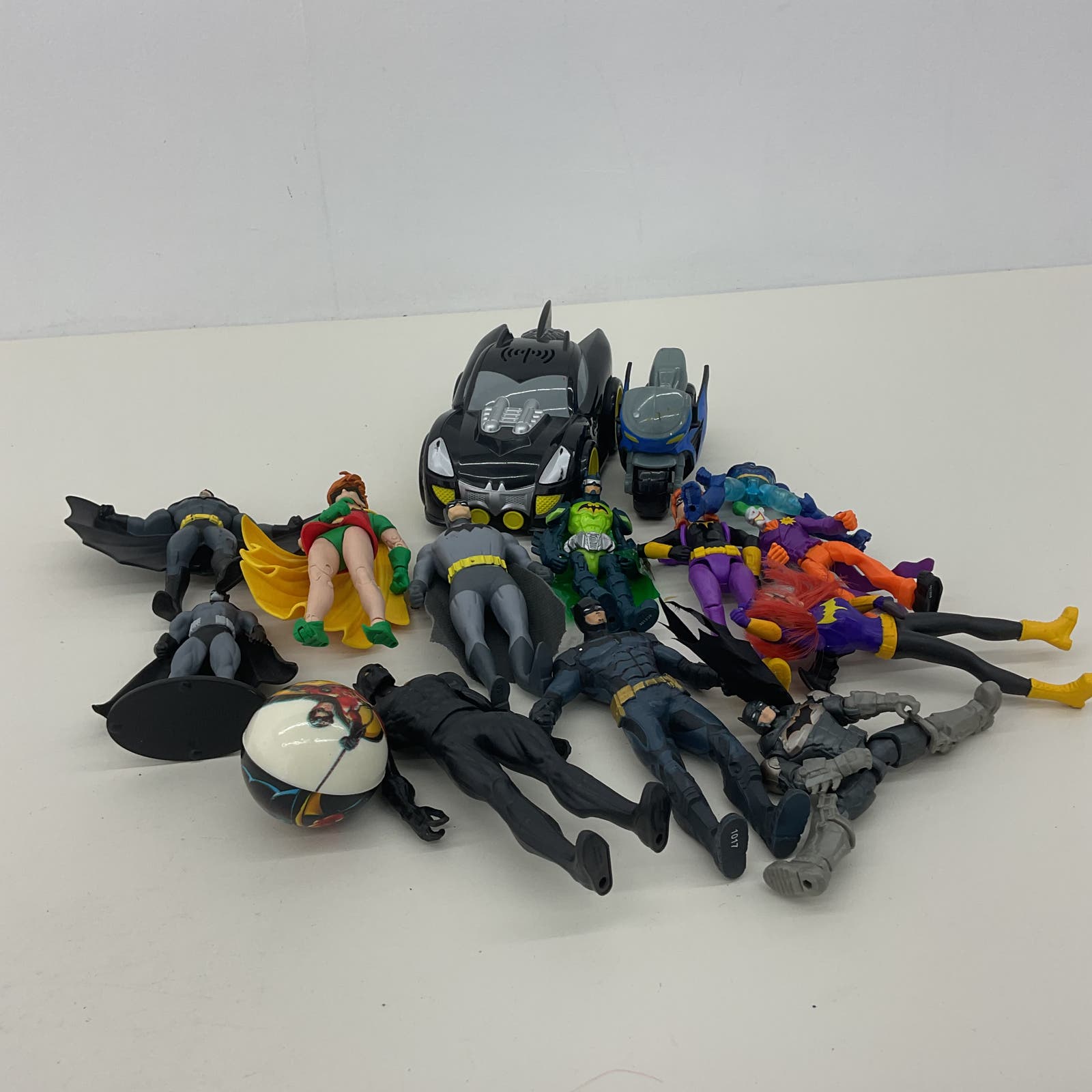 DC Comics Assorted Batman Character Action Figures Cake Toppers Toys - Warehouse Toys