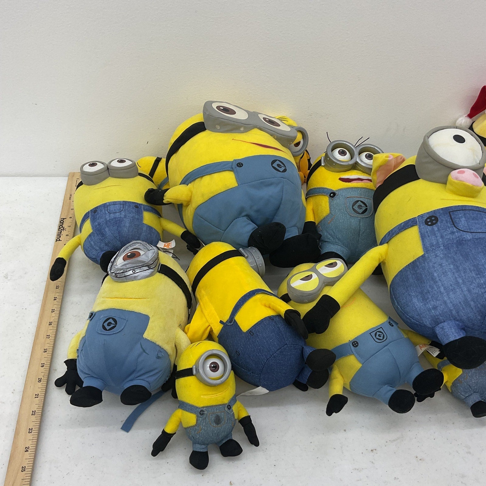 Despicable Me Minions 9 lbs Mix Yellow Blue Plush Dolls Stuffed Toy Figures LOT - Warehouse Toys