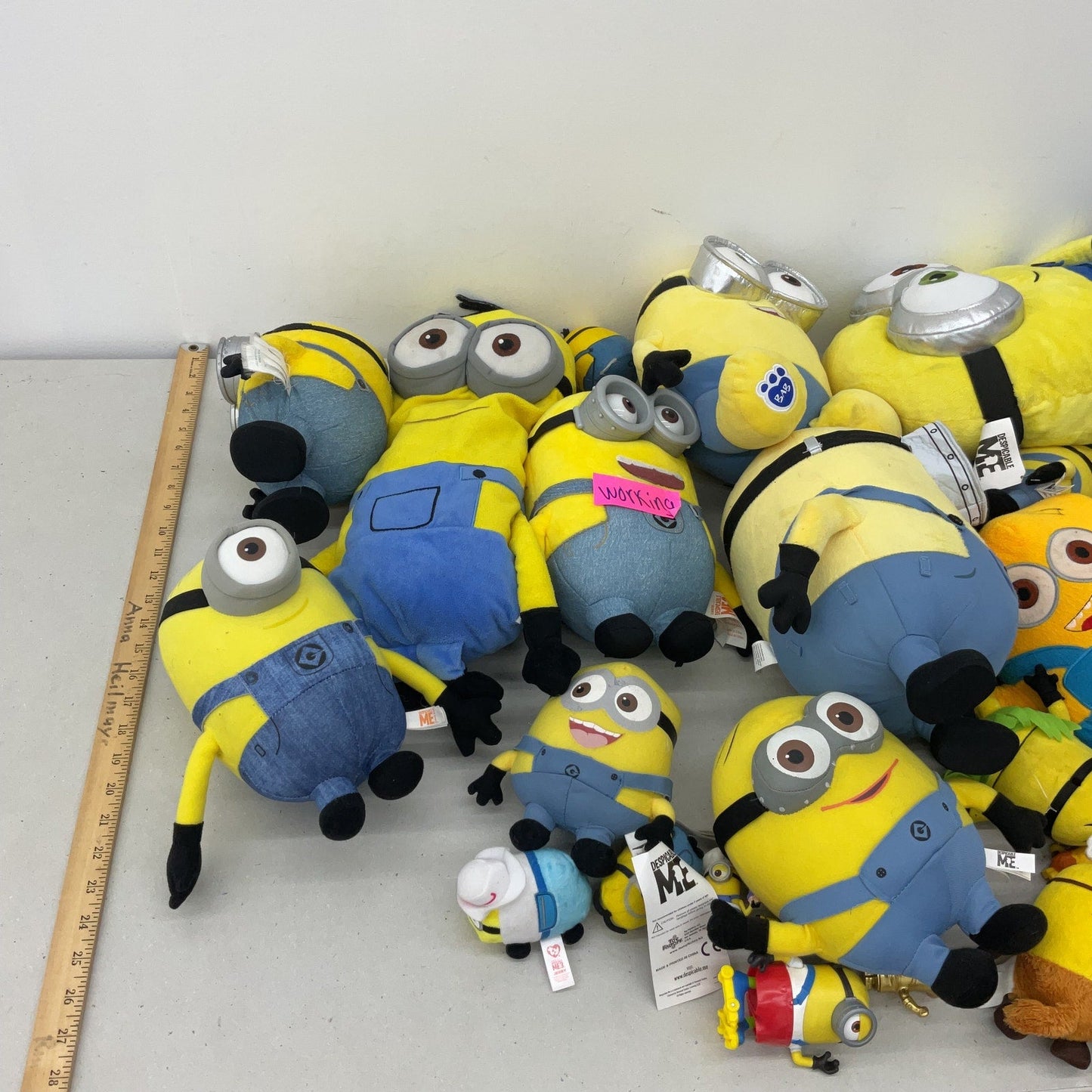 Despicable Me Minions Yellow Blue Plush Dolls Stuffed Toy Figures LOT 12 lbs - Warehouse Toys