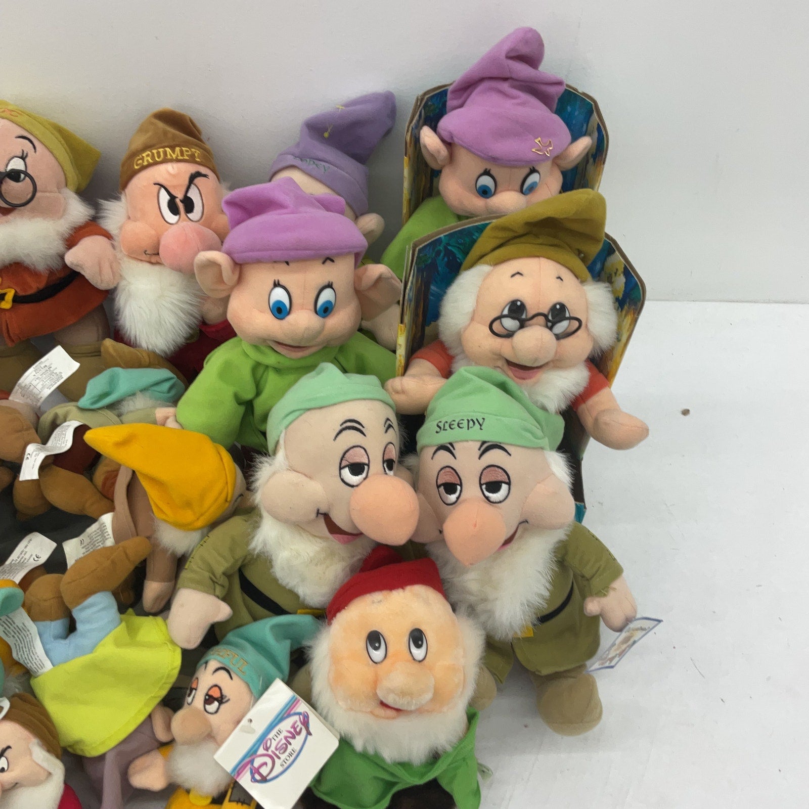 Disney Character Mixed Preowned LOT 10 lbs Plush Dolls Toys Snow White 7 Dwarfs - Warehouse Toys