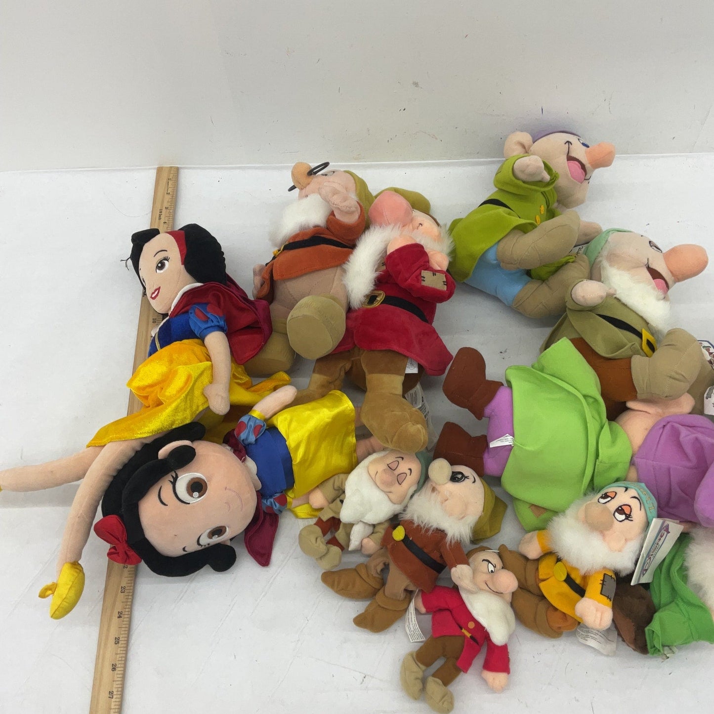 Disney Character Mixed Preowned LOT 10 lbs Plush Dolls Toys Snow White 7 Dwarfs - Warehouse Toys