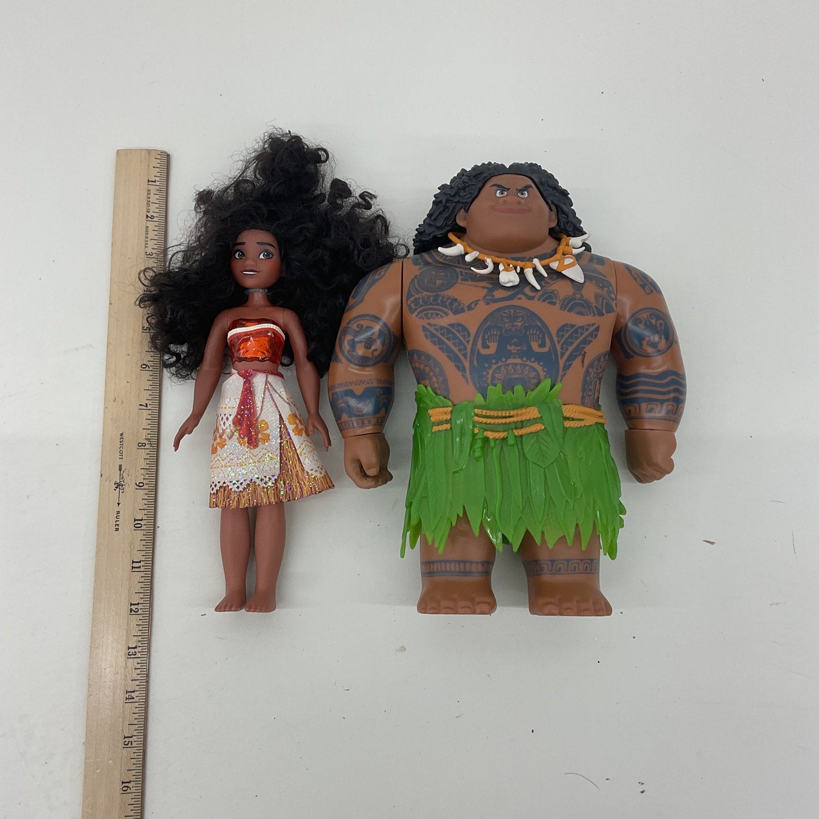 Disney LOT 2 Moana Character Play Dolls Maui Loose Preowned - Warehouse Toys