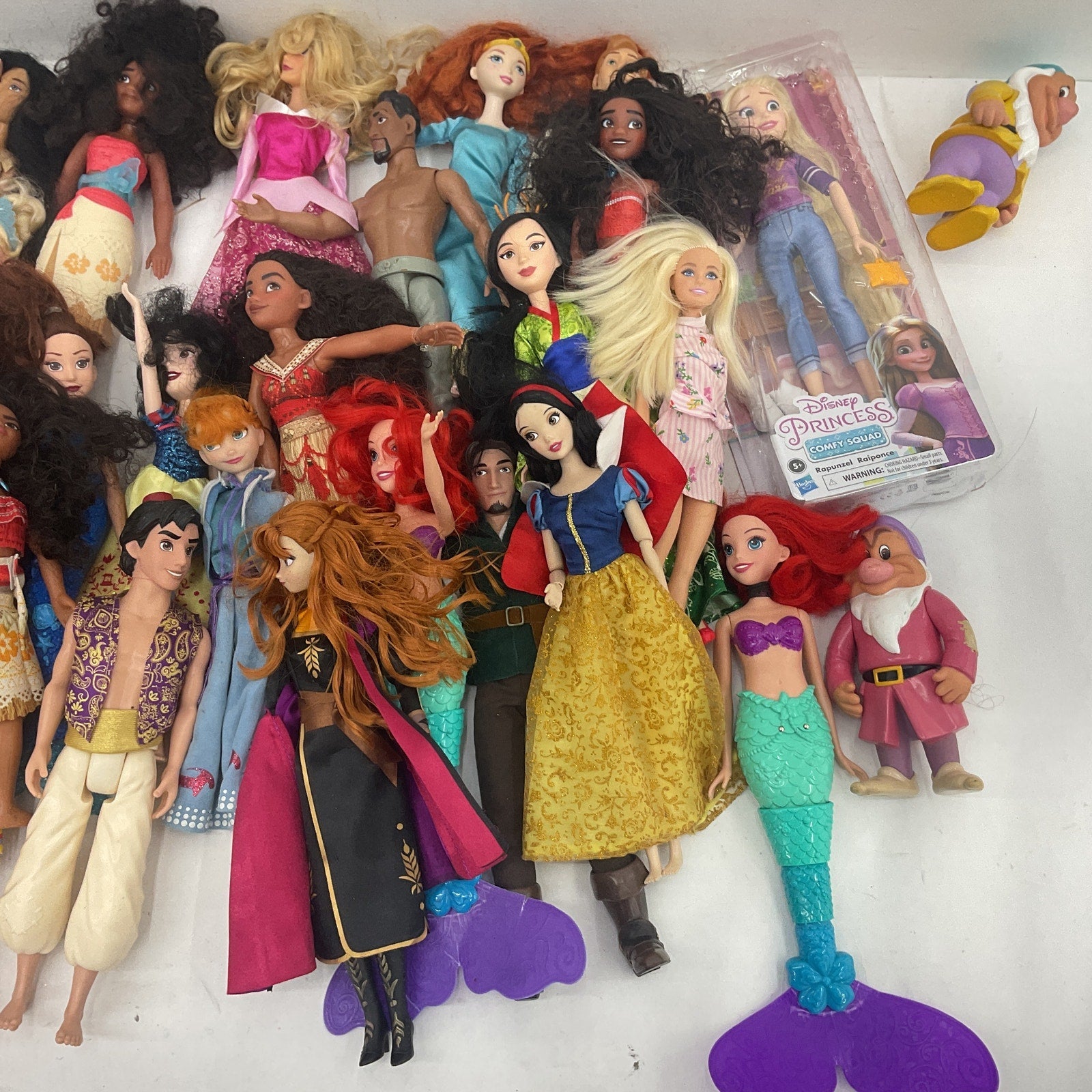 Disney Princesses Princess Preowned Play Fashion Dolls LOT 10 lbs Loose Mixed - Warehouse Toys